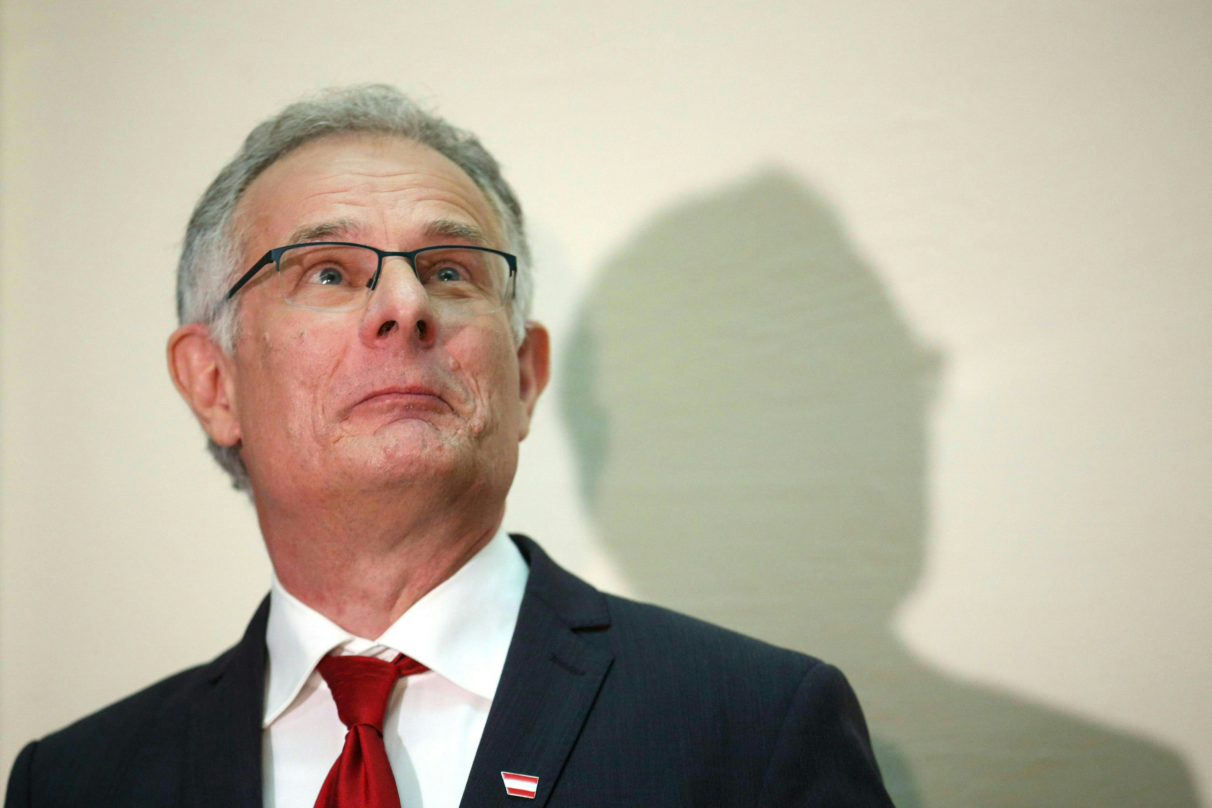 Sucht noch nach gangbaren Wegen aus der Lebensmittelpreis-Misere: Finanzminister Markus Marterbauer