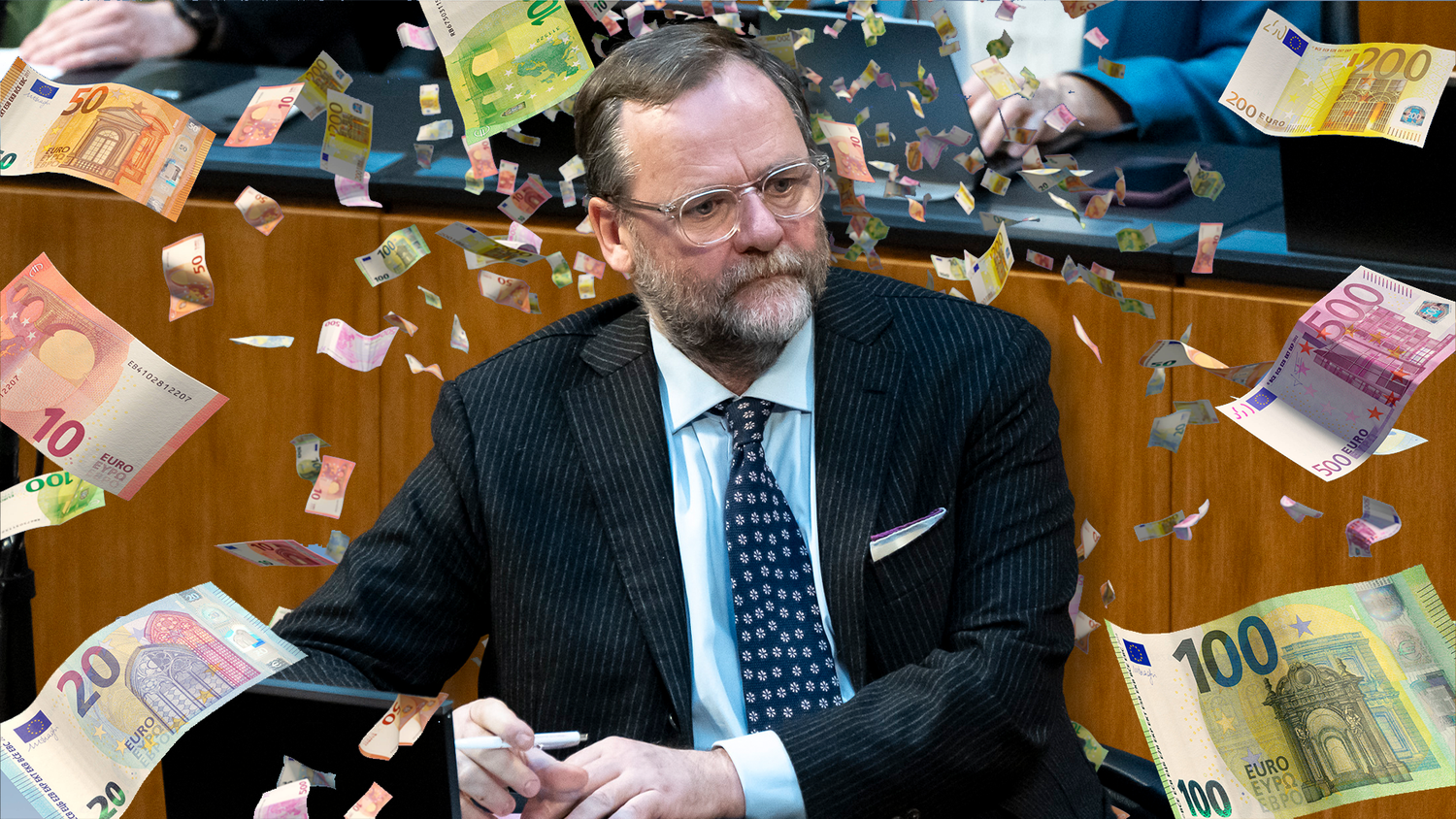 Staatssekretär Sepp Schellhorns (Neos) Umgang mit Geld bleibt im Fokus der Opposition.