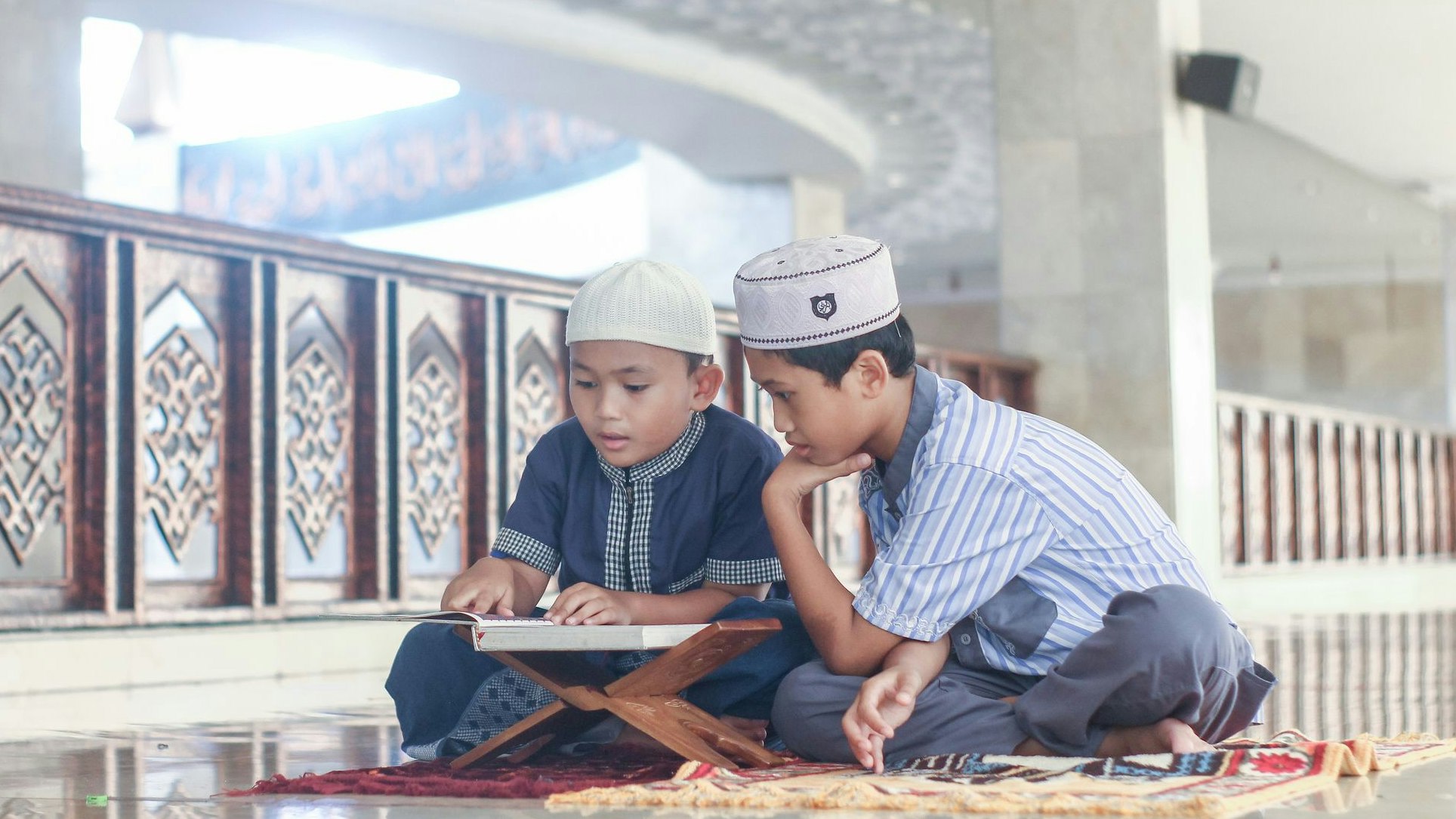 Islam-Unterricht in Moschee statt in Schule. 