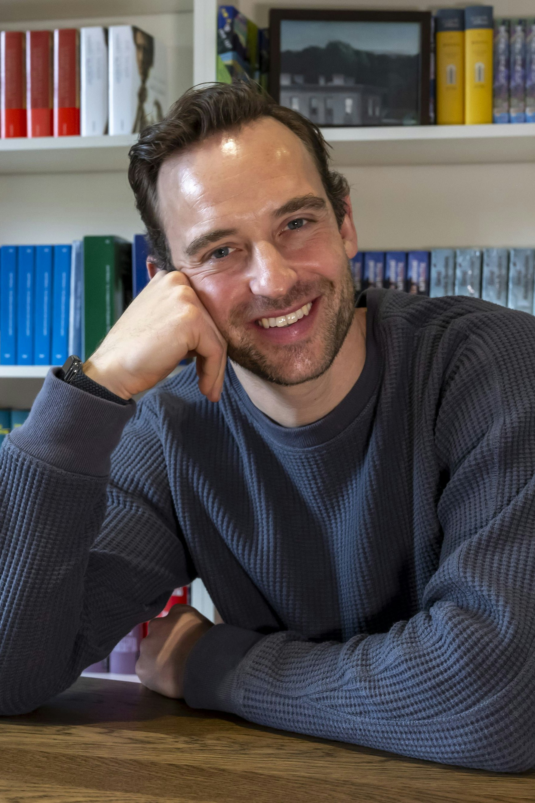Studierter Jurist, Krimiautor, penibler Arbeiter: Joël Dicker erinnert zumindest biographisch an John Grisham