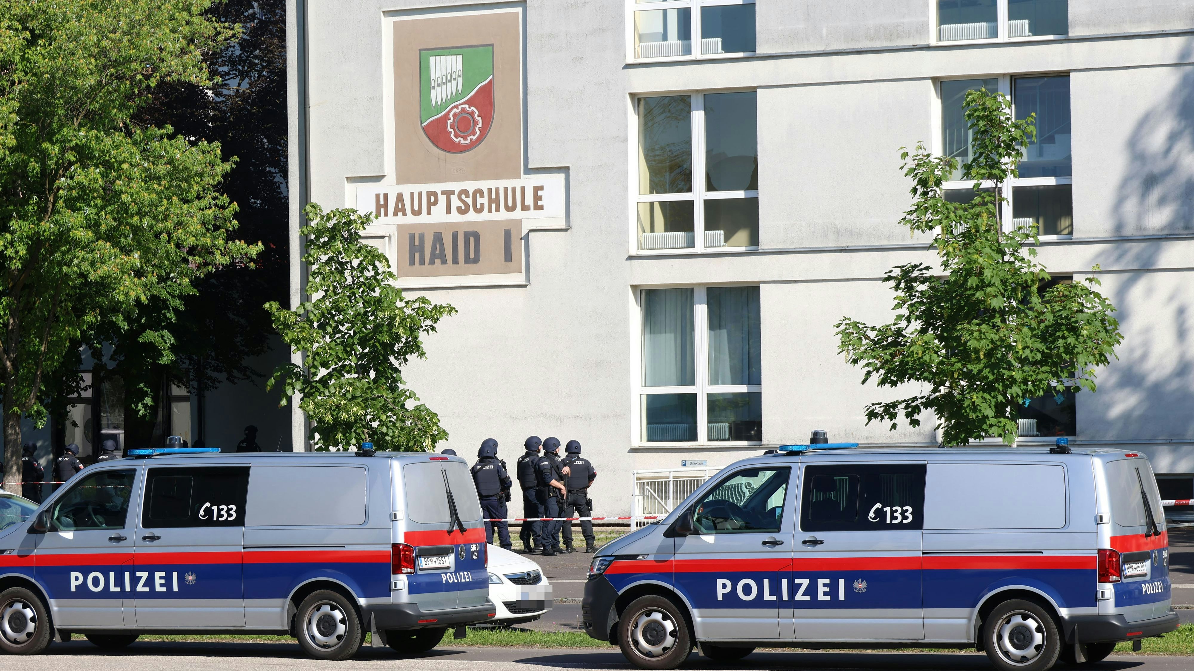 Heute.at - Serie von Bombendrohungen – Verdächtiger (14) gefasst