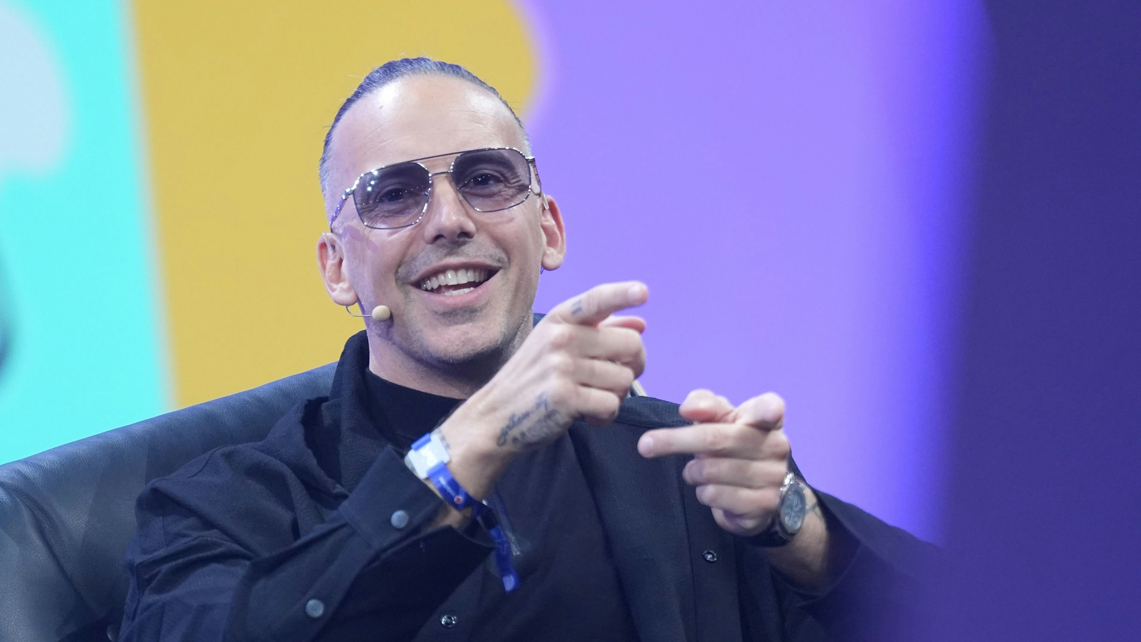 Heute.at - Freut mich sehr – Politiker hören RAF Camora