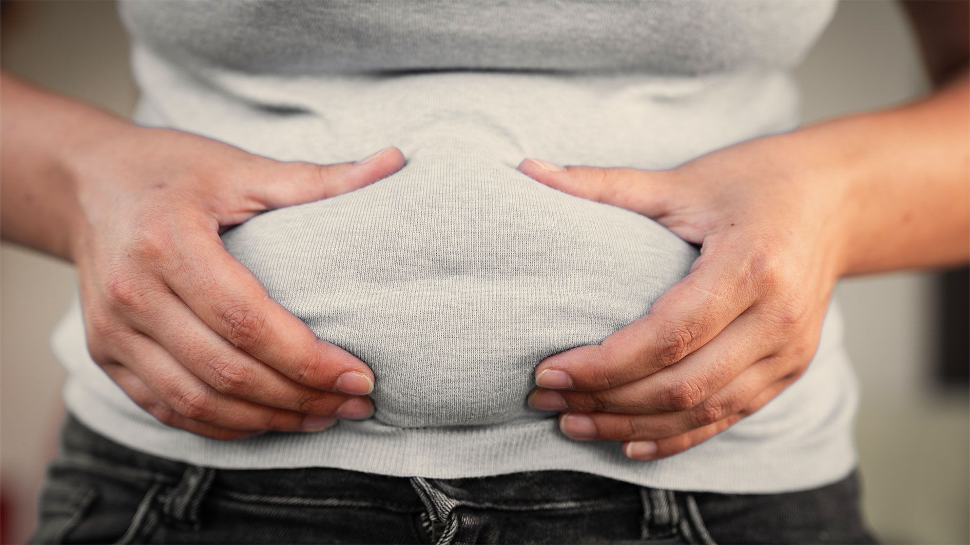 Das Stresshormon Cortisol kann deine Bauchpartie aufblähen.