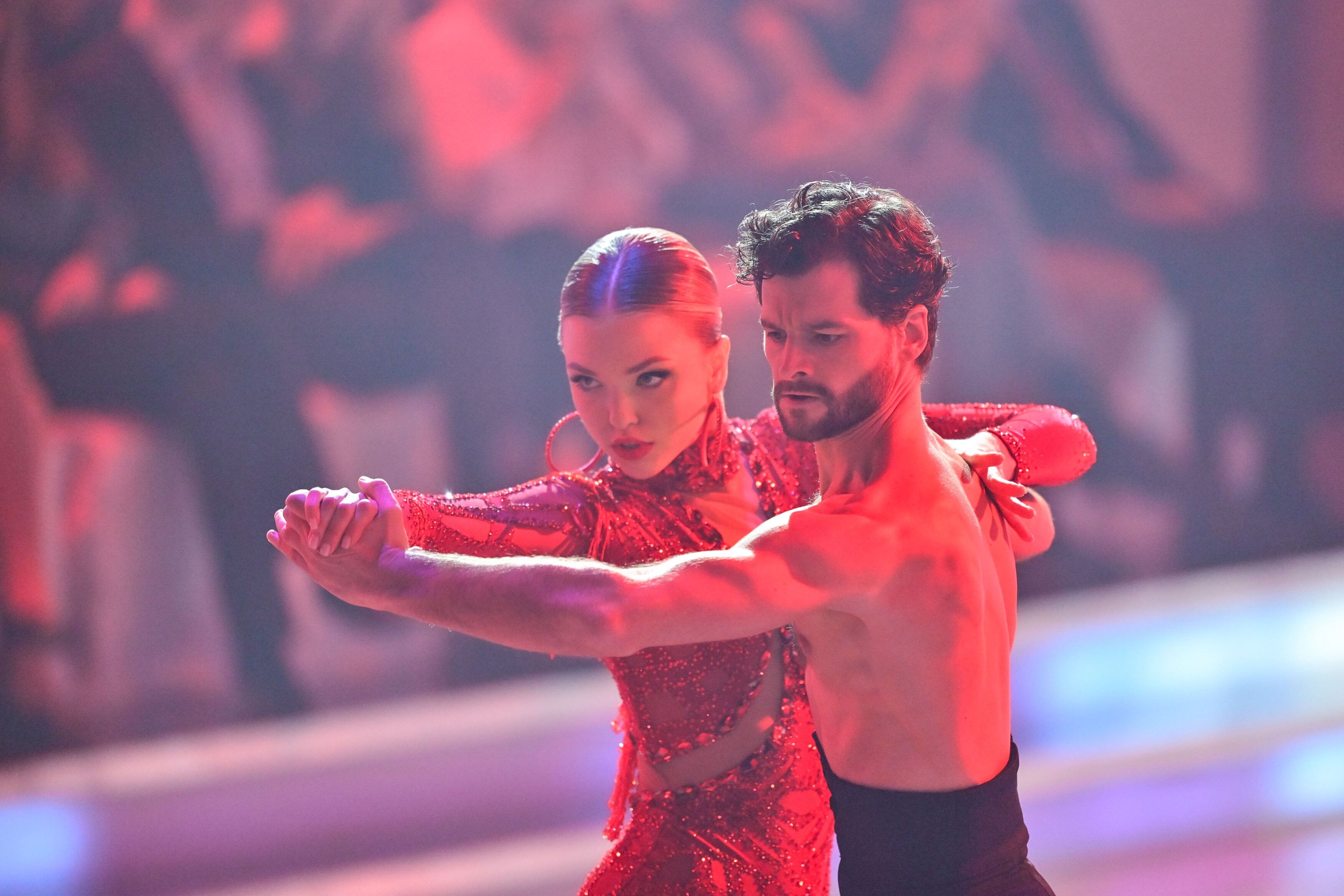 Aaron Karl und Katya Mizera sprechen über das Dating. 