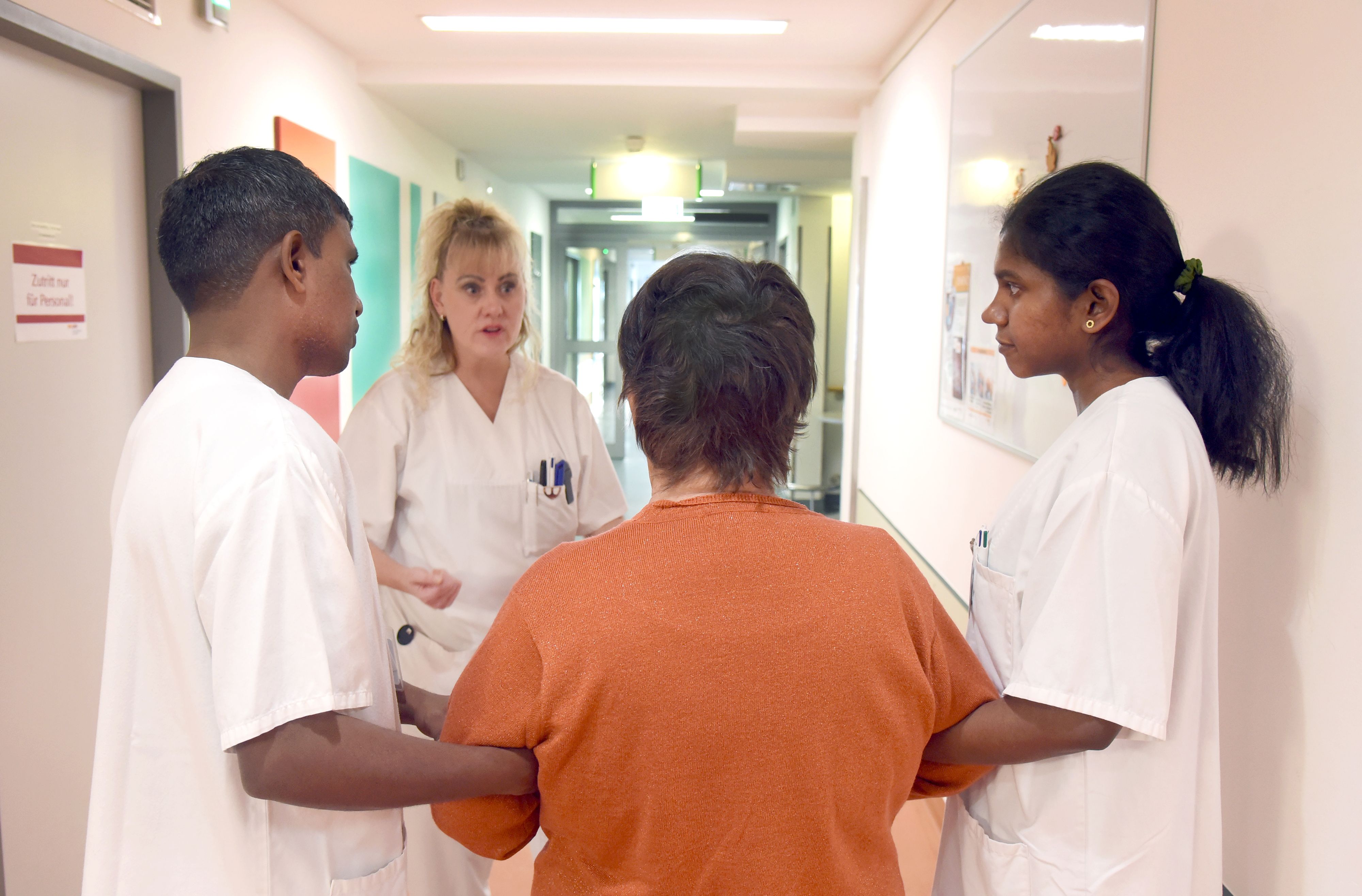 Pflegekräfte aus Indien sollen in Österreich das Leid lindern (Symbolfoto aus Deutschland).