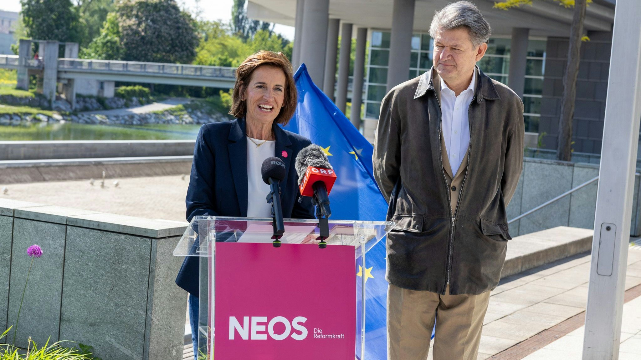 Landessprecherin Collini und Europa-Abgeordneter Brandstätter beim heutigen Zwei-Personen-Prozess in St. Pölten