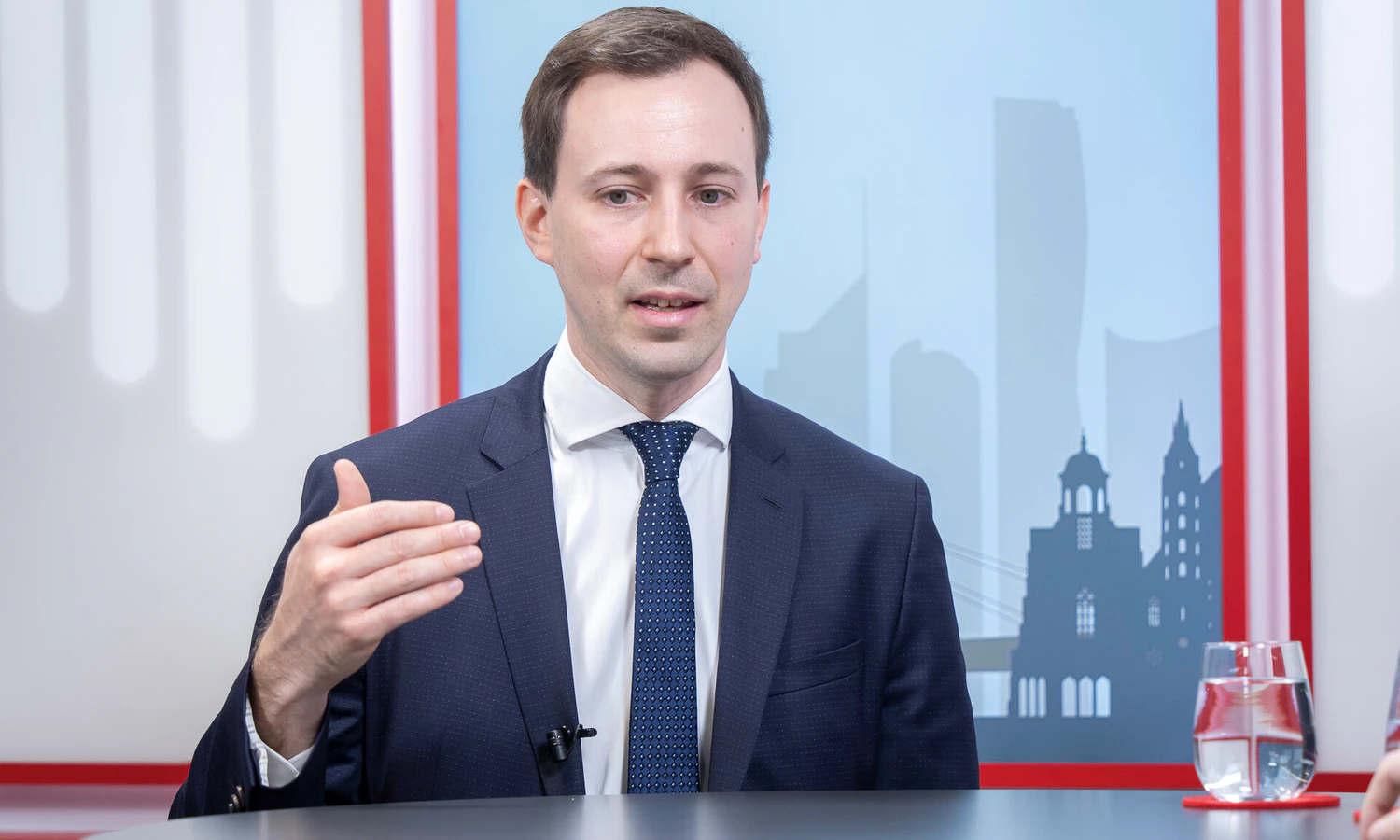ÖVP Generalsekretär Nico Marchetti sieht ein "enkelfittes" Doppelbudget 2025/26. 