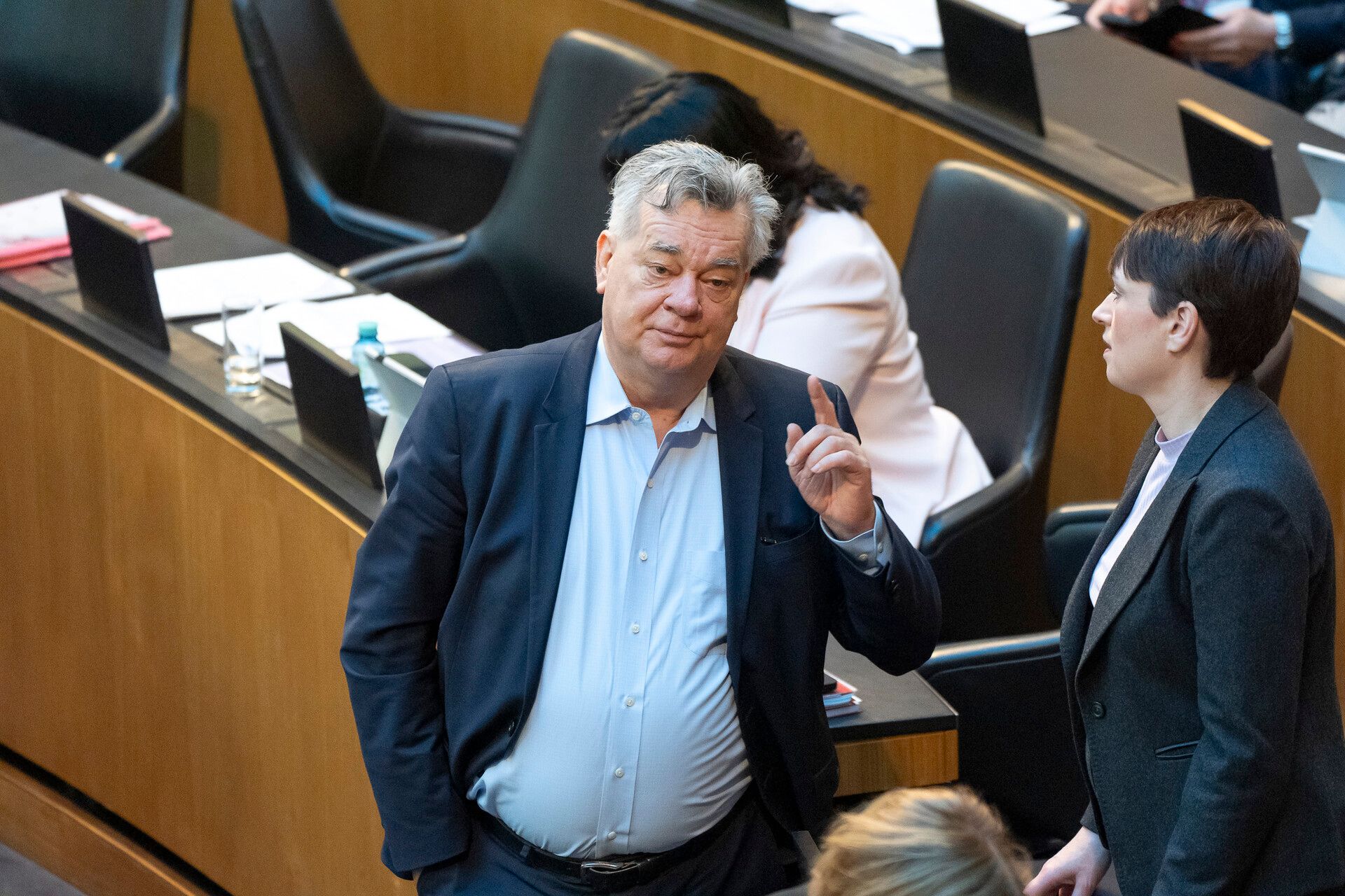 Grünen-Chef Werner Kogler geht mit Ampel-Budget hart ins Gericht.