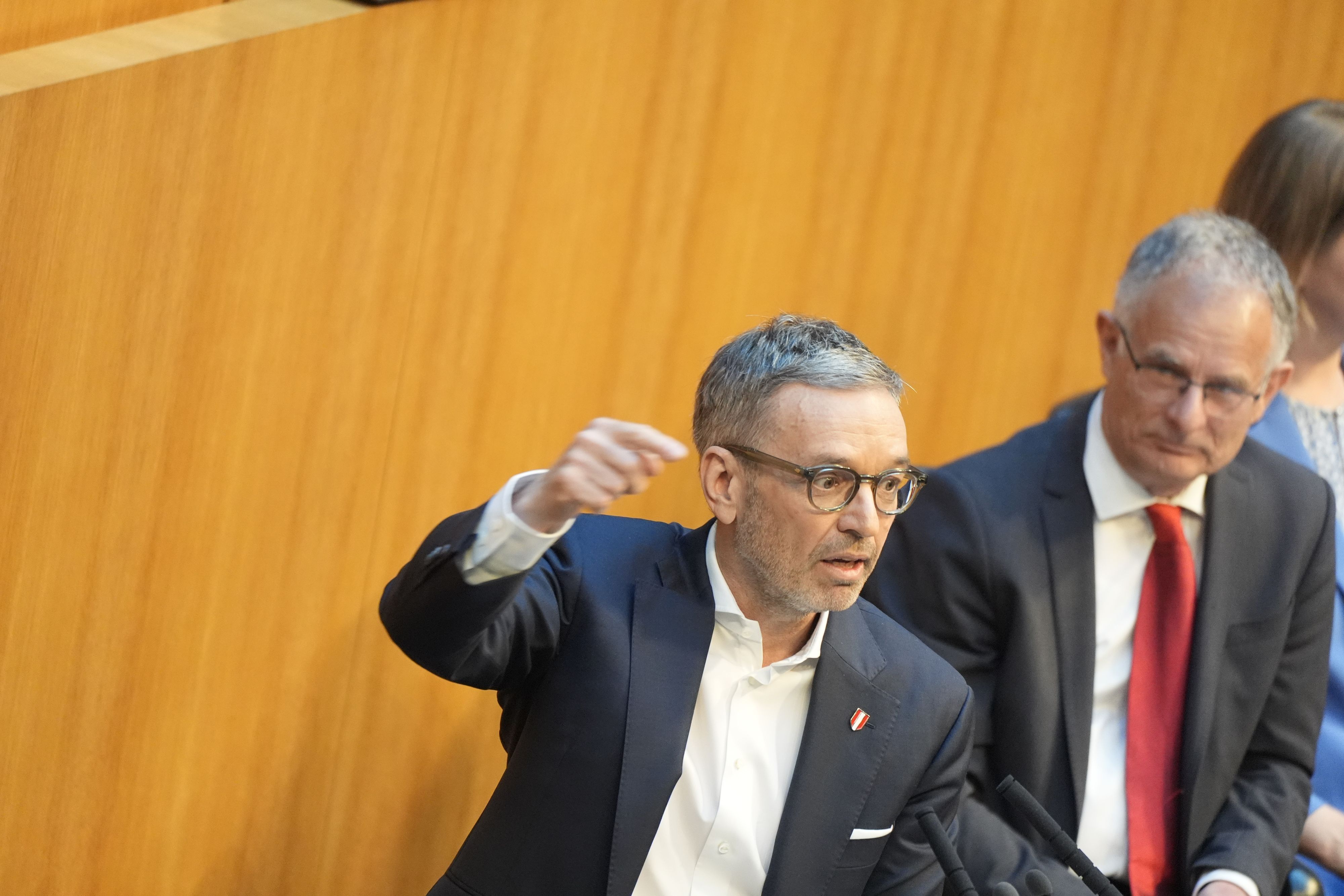 Harte Worte von Herbert Kickl im Nationalrat zum Sparpaket der Regierung.