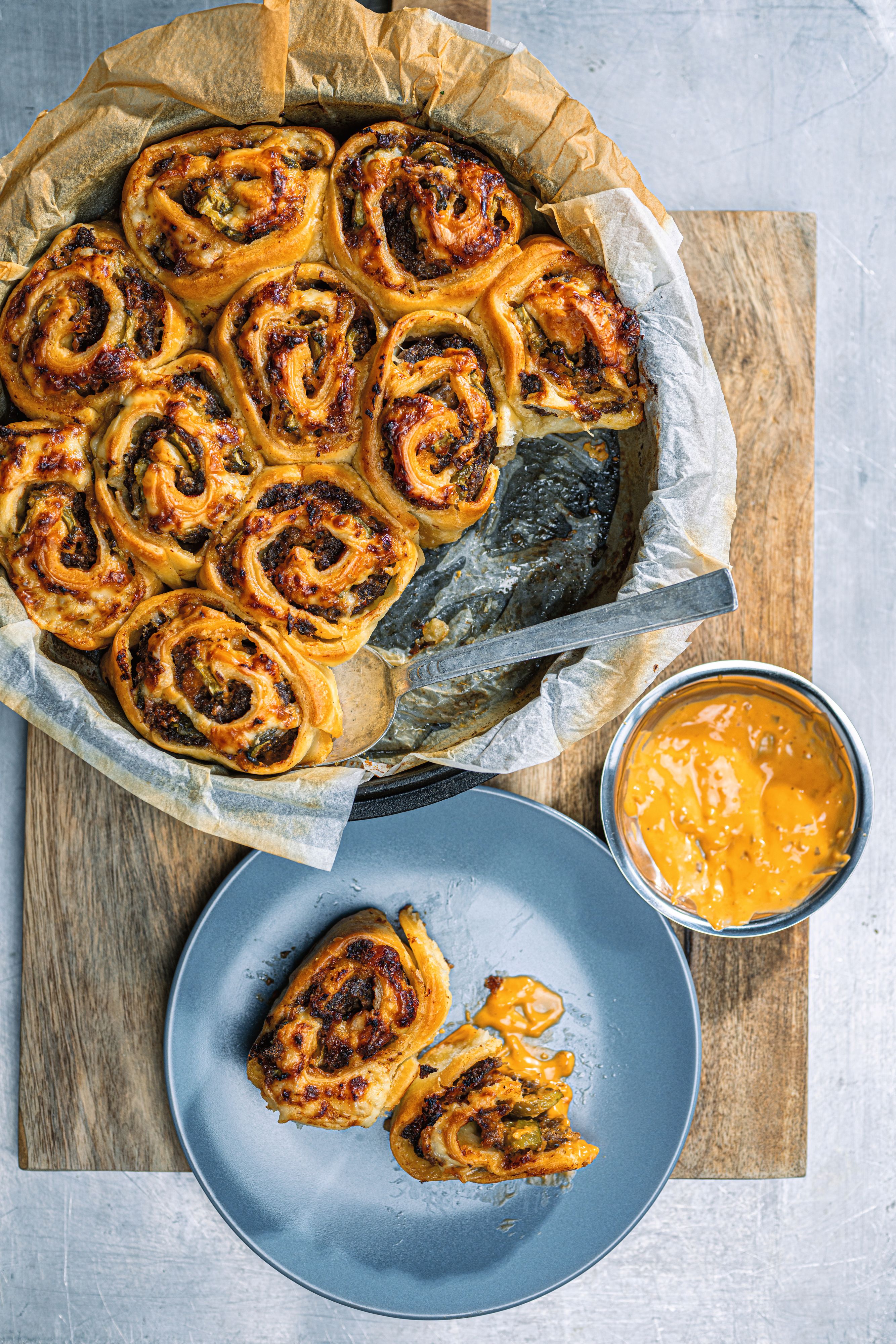 Unkompliziert und schmecken bärig: Cheeseburger-Schnecken
