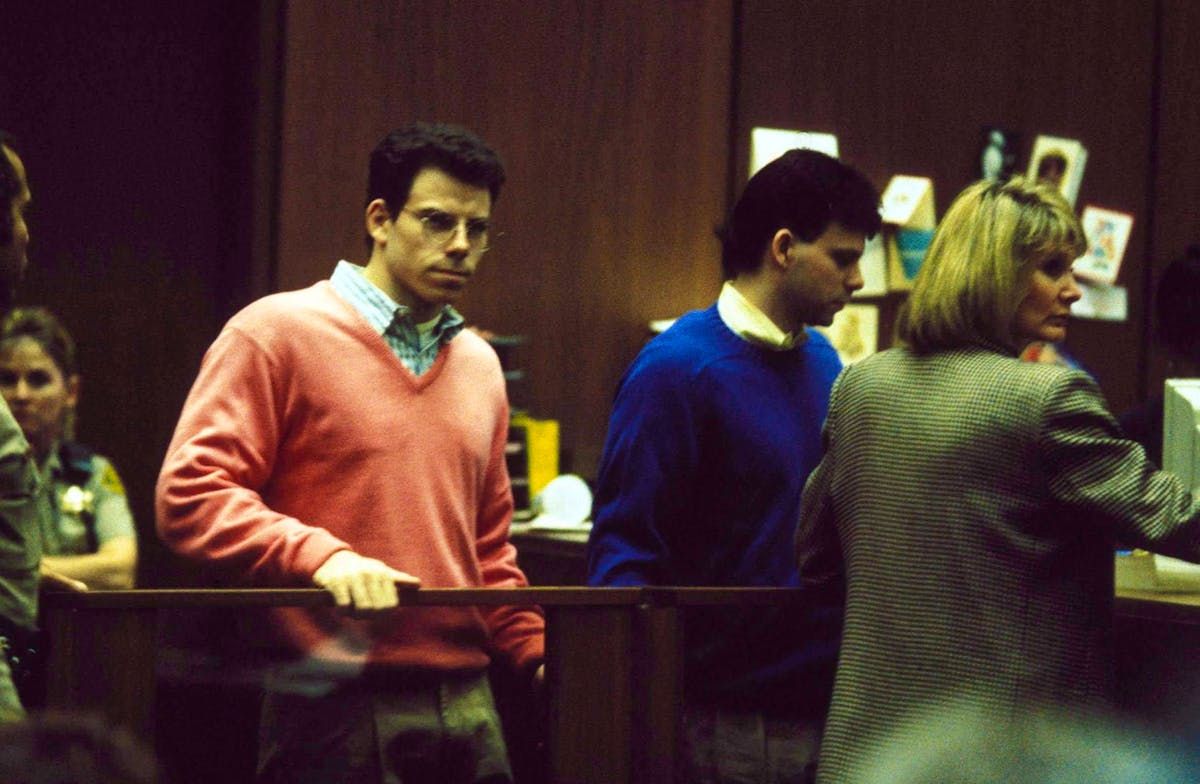 Erik (links) und Lyle Menendez erschossen vor über 35 Jahren ihre Eltern José und Mary Louise Menendez in ihrem Haus in Beverly Hills.