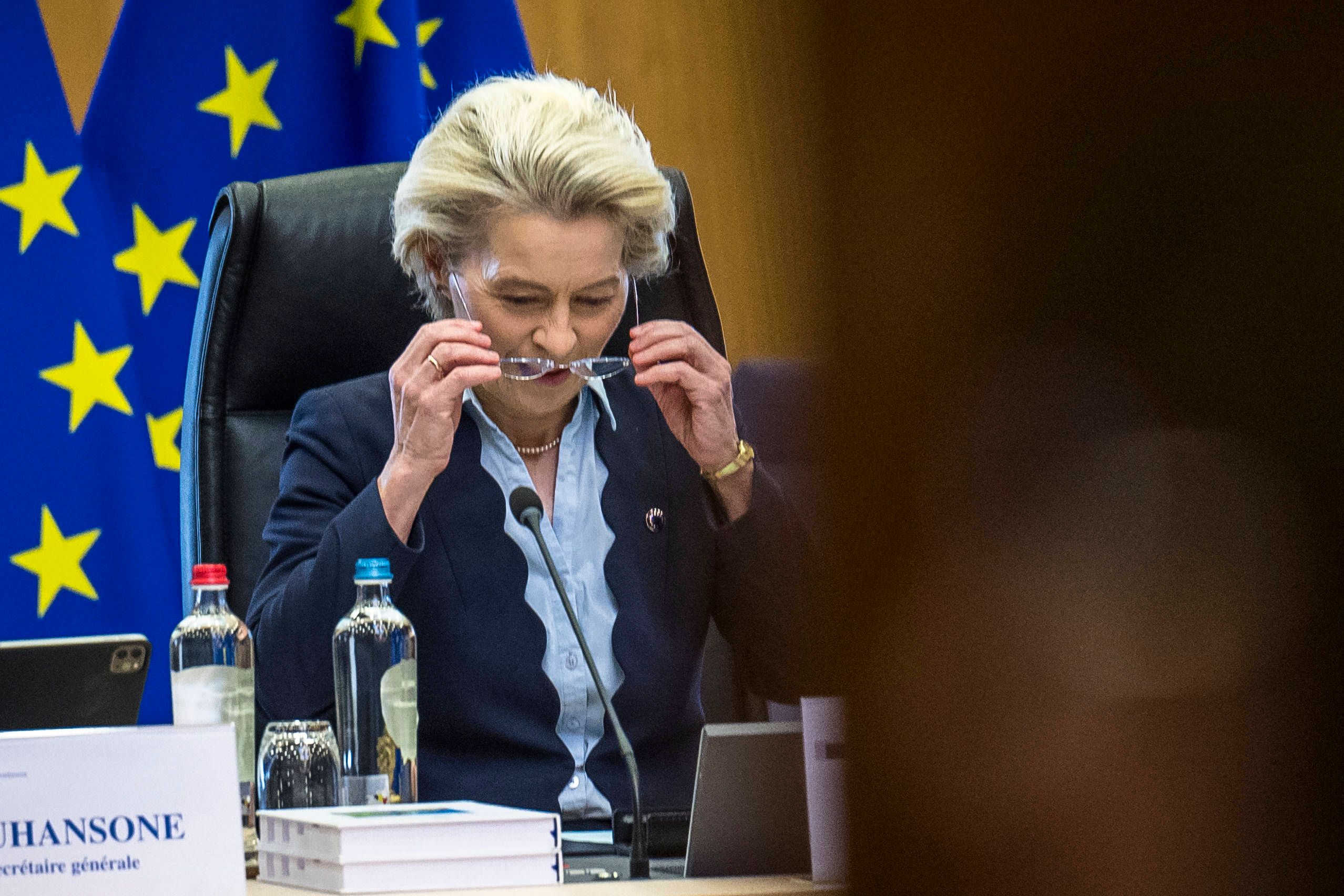 EU-Kommissionspräsidentin Ursula von der Leyen hätte die Chats herausgeben müssen, meint das EU-Gericht.