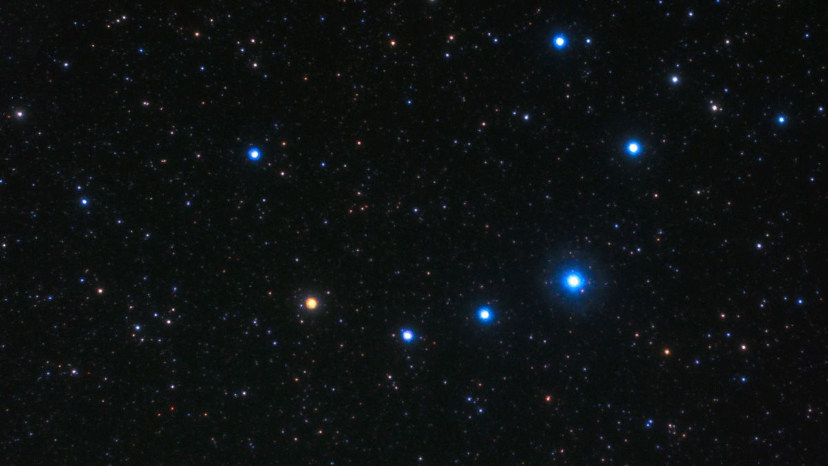 Genau hier, neben dem Sternbild der Nördlichen Krone, wird der Stern T Coronae Borealis zur Nova.