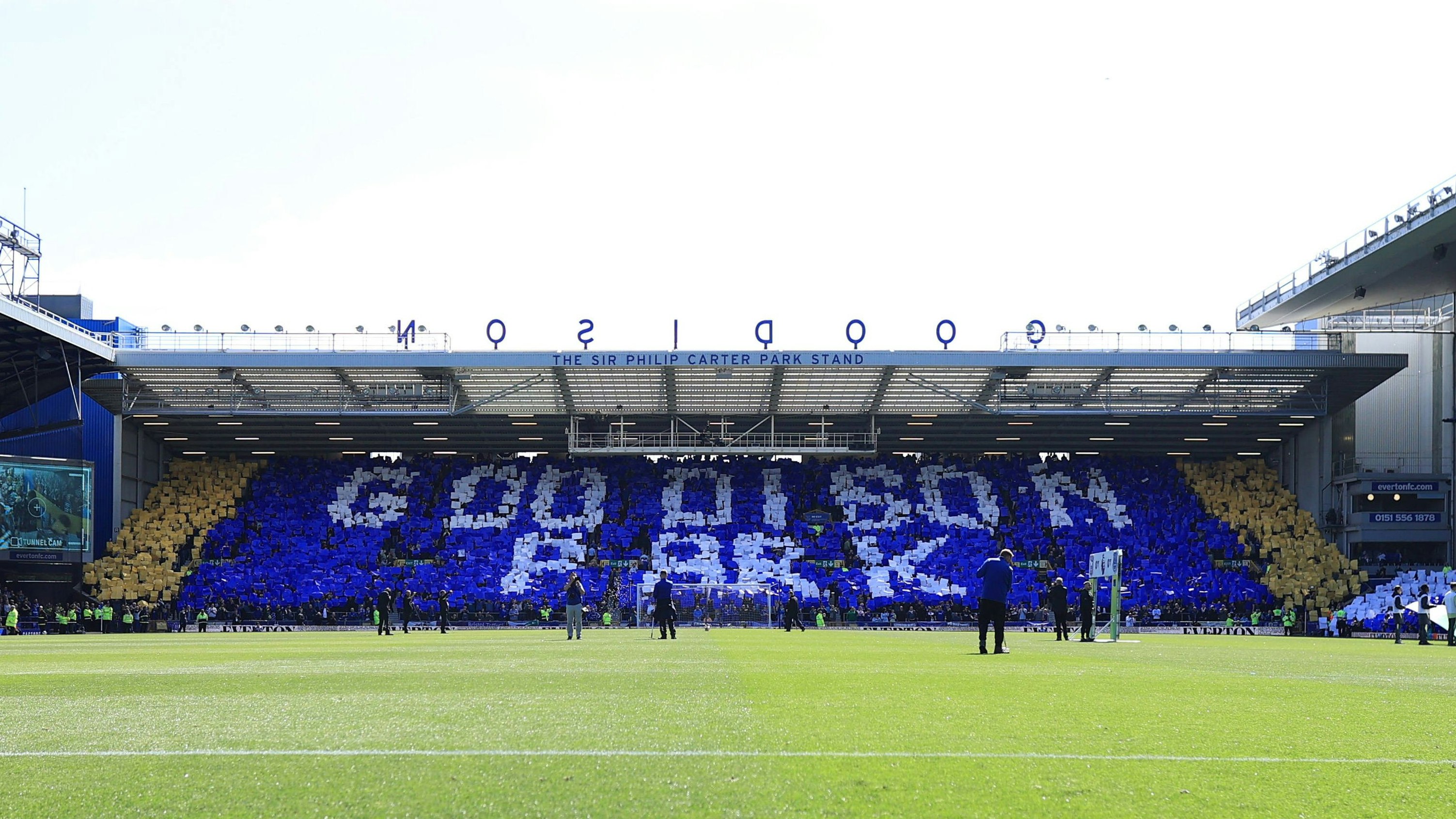 Die Fans des FC Everton verabschieden sich vom Altehwürdigen Goodison Park 