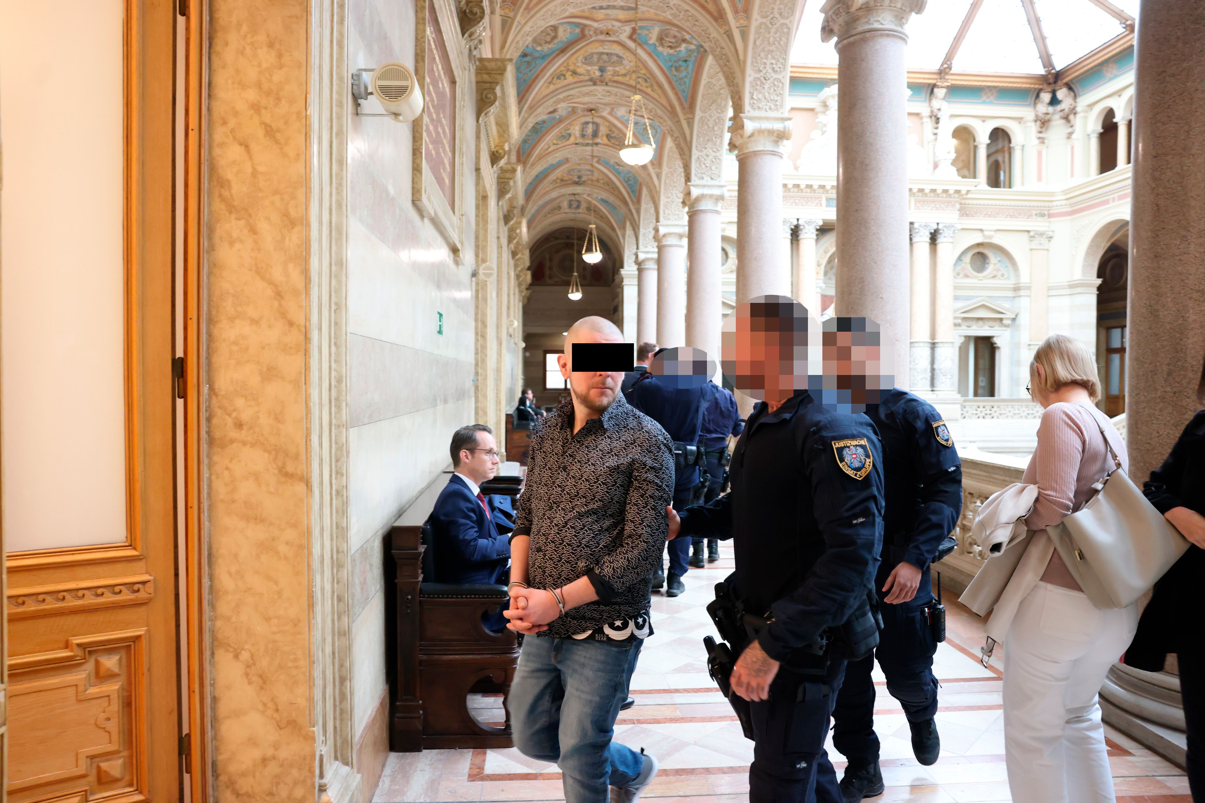 Beging brutalen Mord aus Frauenhass: der Angeklagte Robert O. (40)