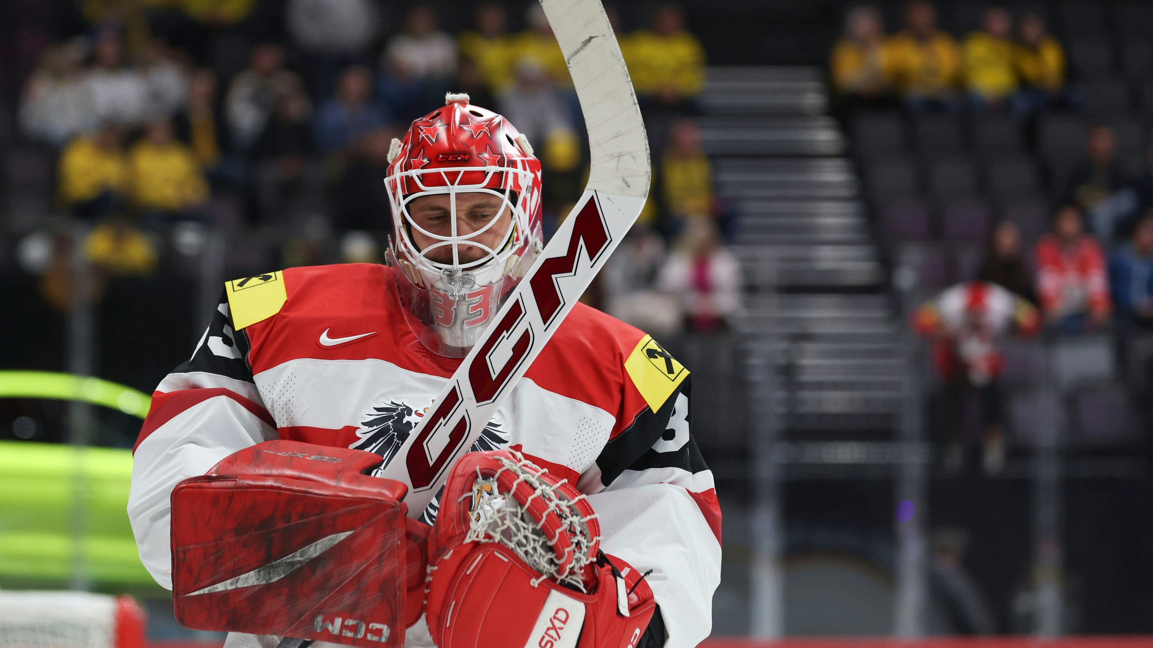 Florian Vorauer startet gegen Kanada im Tor.