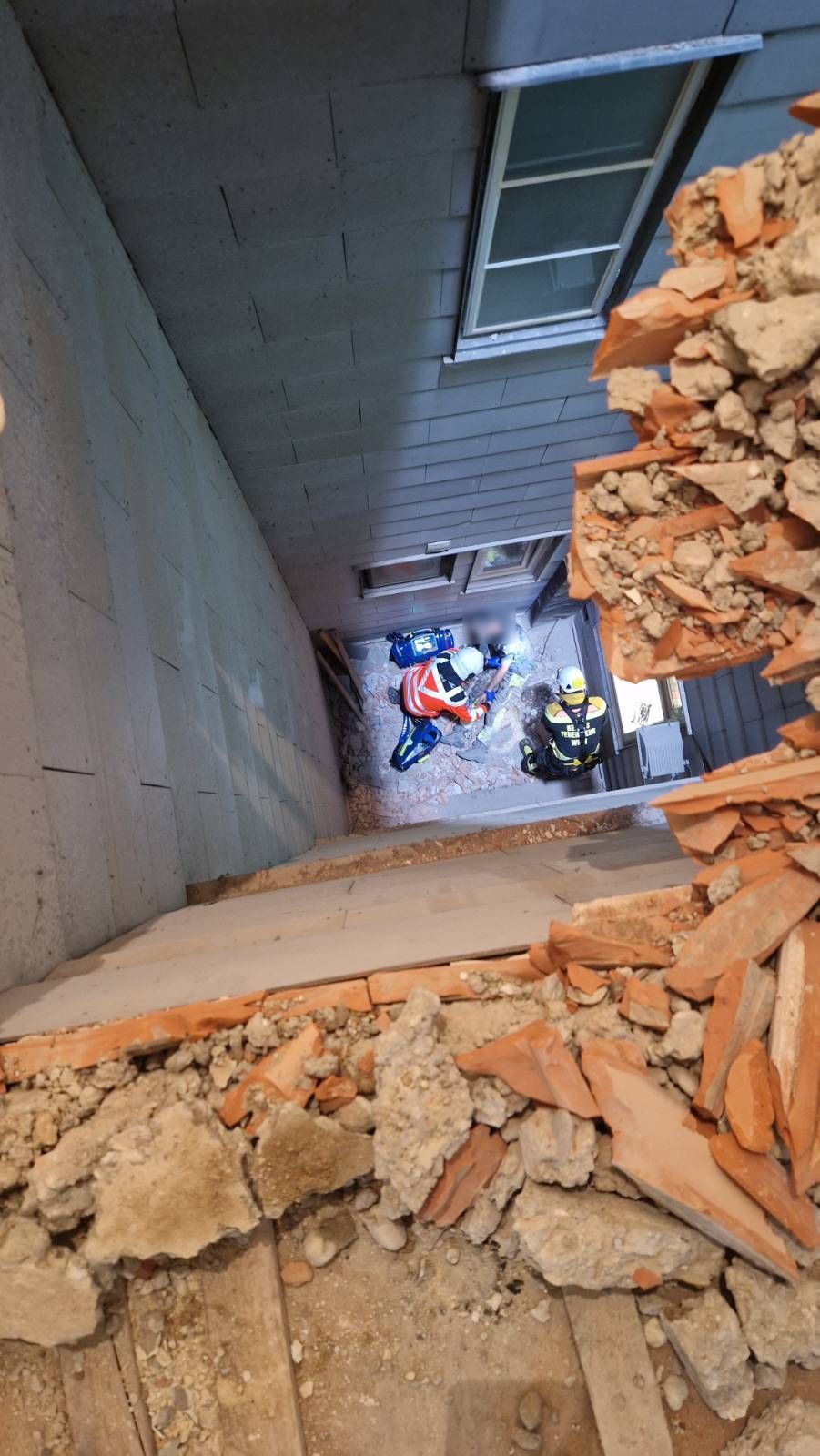 Am Wiener Alsergrund kam es am Freitag (16.05.2025) zu einem schweren Arbeitsunfall