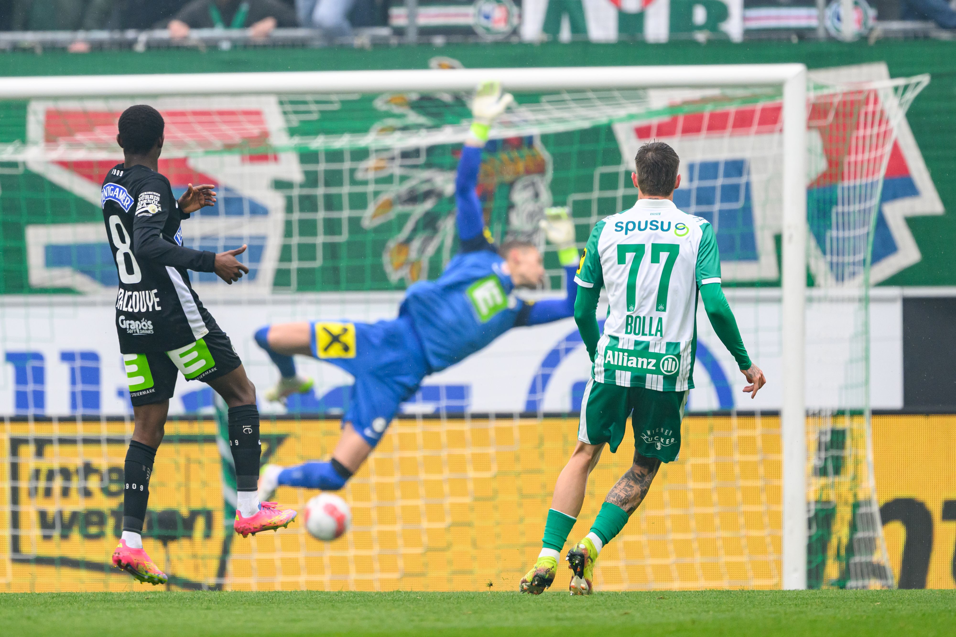Bolla schießt Rapid in Führung.
