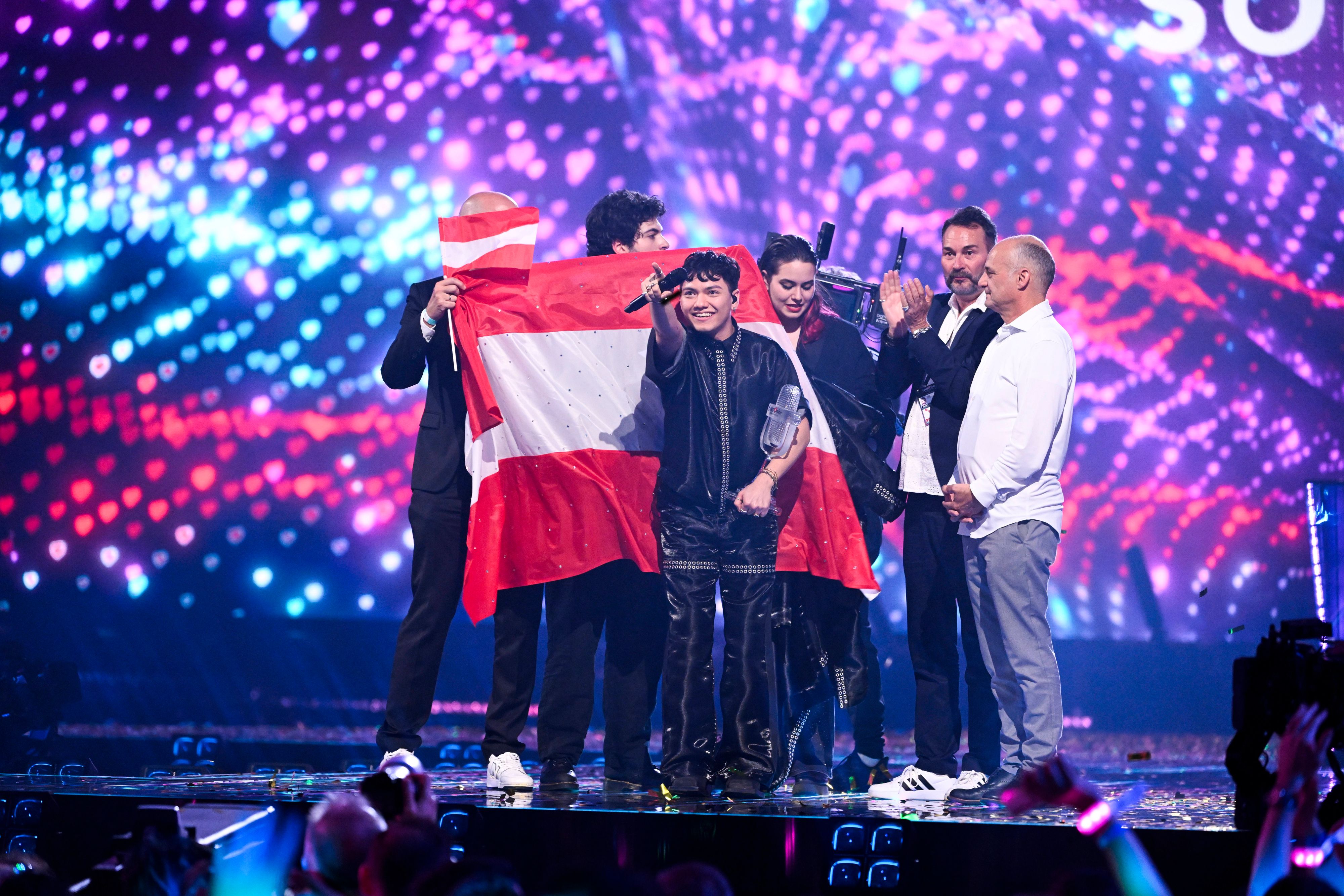 Es wird in rot-weiß-rot gefeiert! 