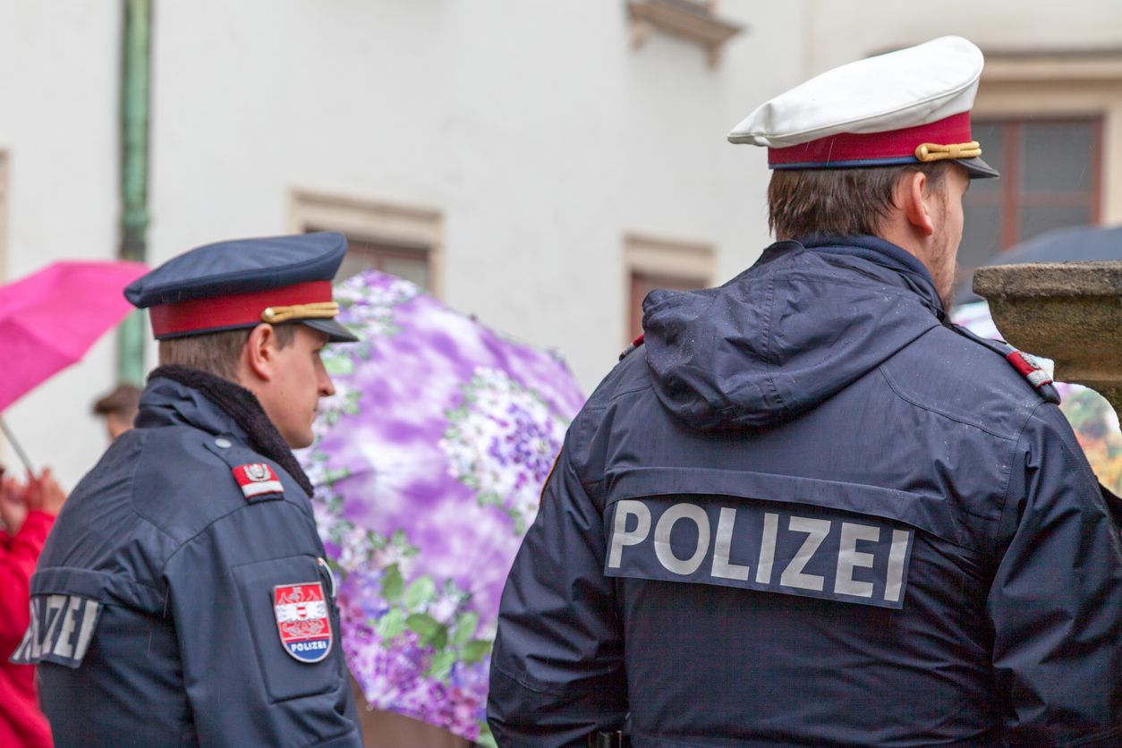 Der Polizist forderte vom 