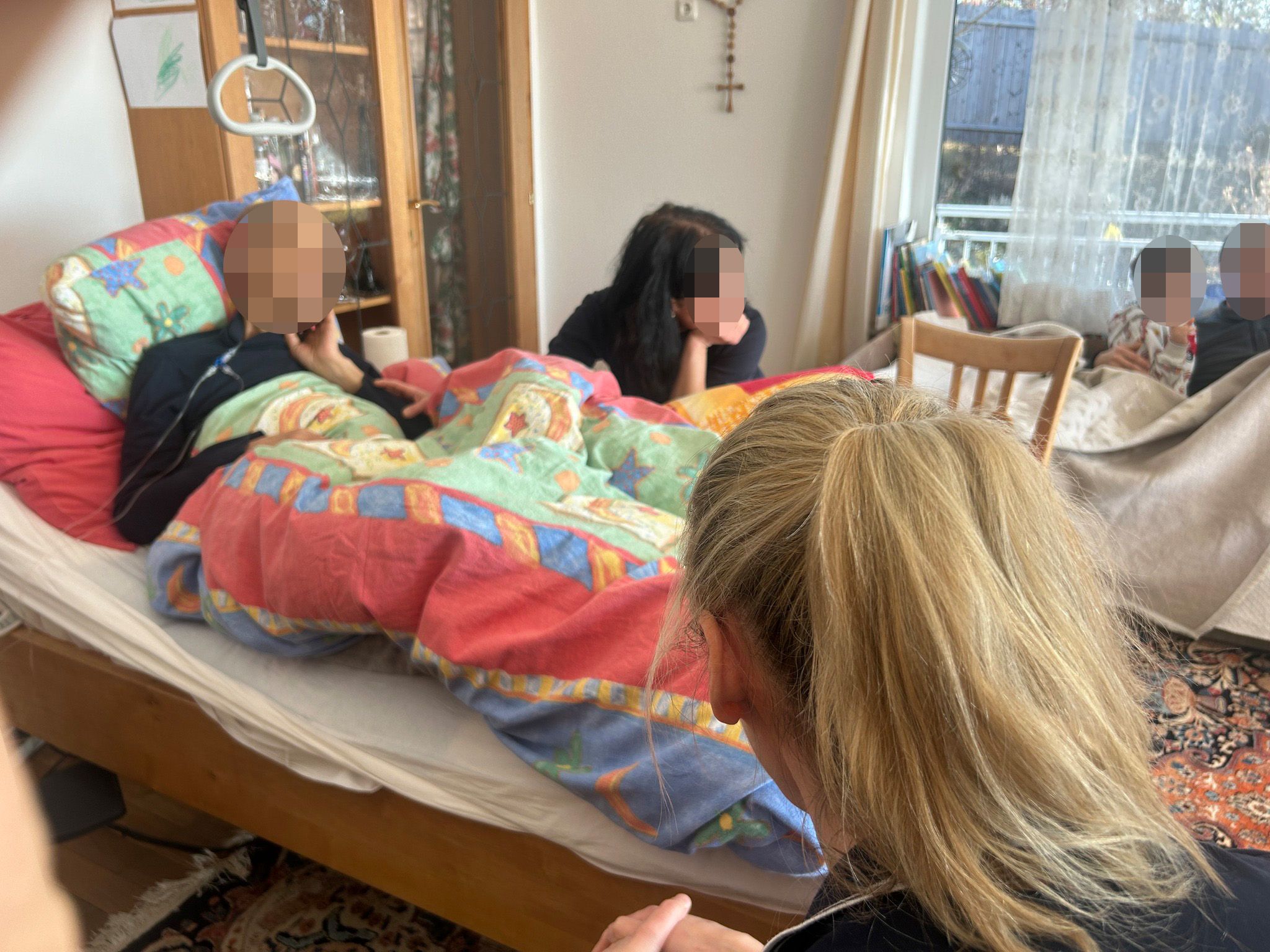 Nach über 60 Chemotherapien konnte Bernhard noch einen Tag mit seiner Familie verbringen.