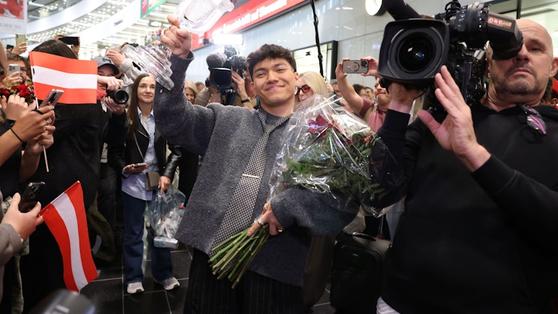 ESC-Held "JJ" kam am Sonntag in Wien an und wurde von Hunderten Fans gebührend empfangen.