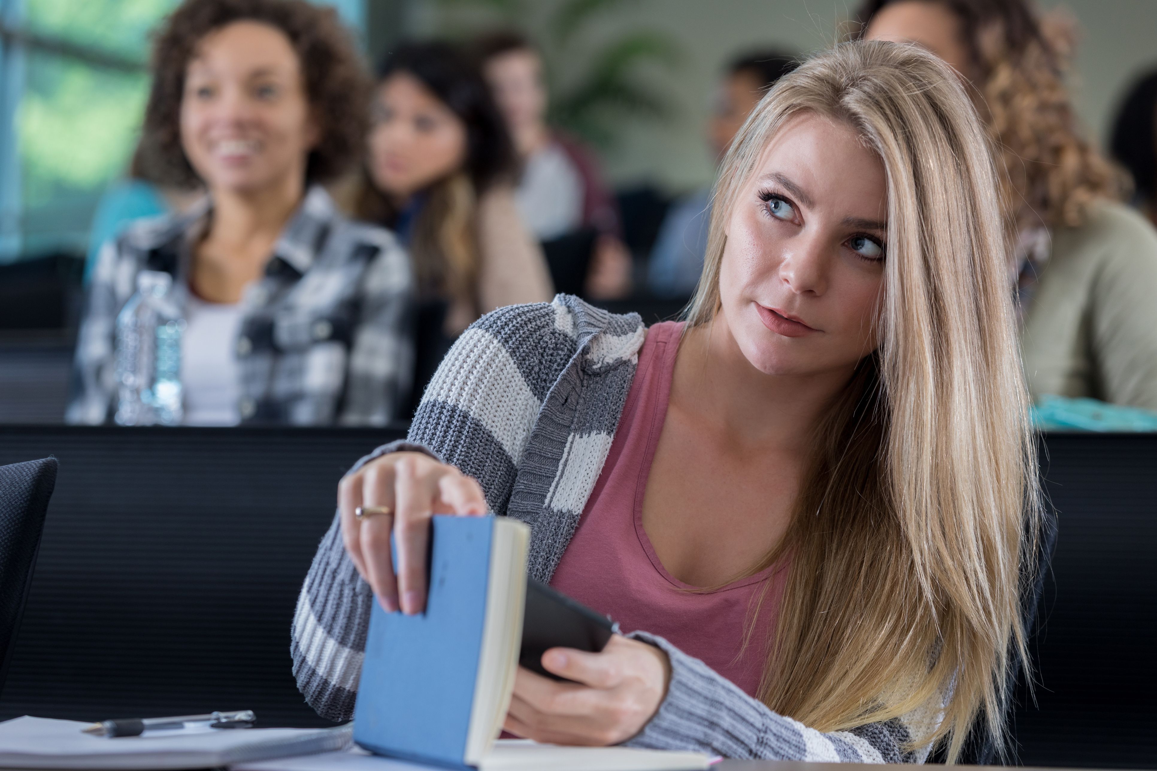 Schüler als Schummel-Meister: Bei Matura wurde mit ChatGPT nachgeholfen. 