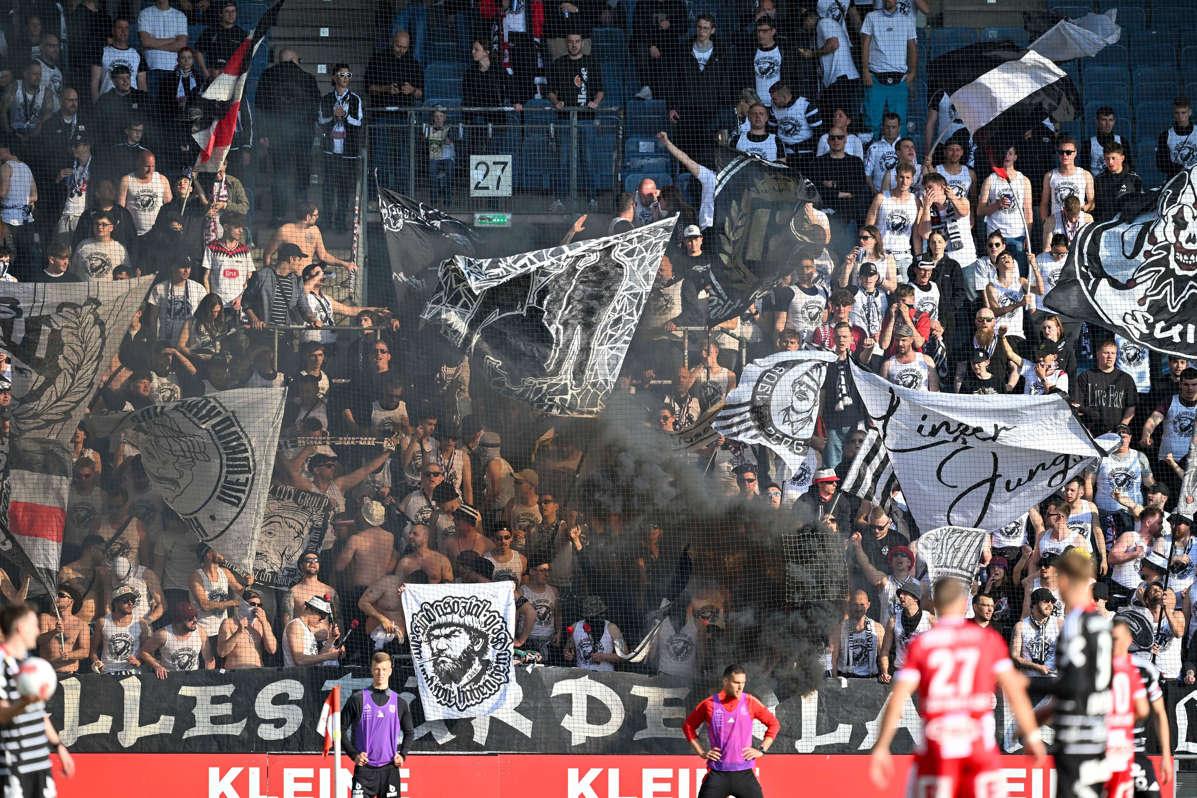 Der LASK-Auswärtsblock in Graz.