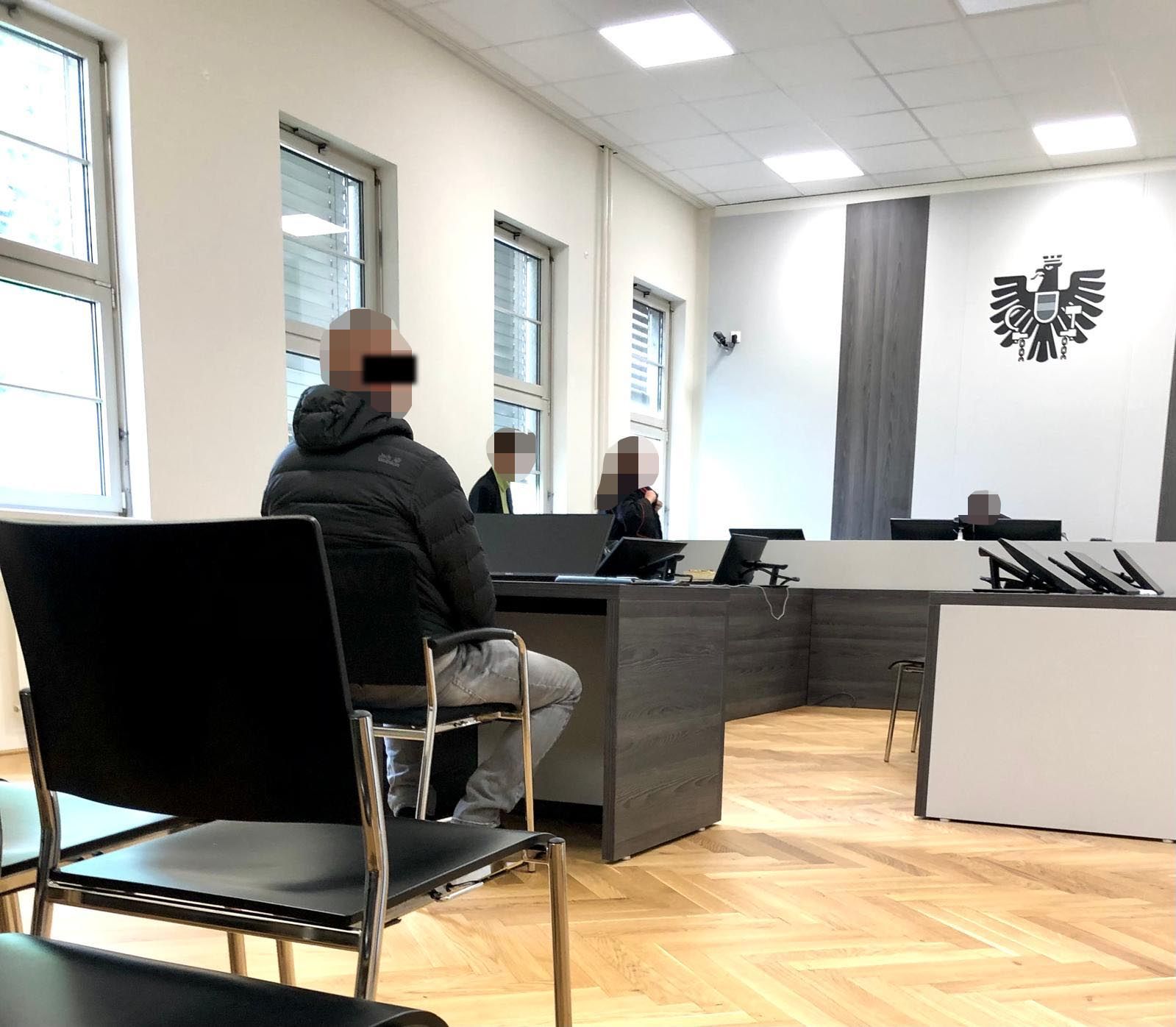 Der angeklagte BMW-Fahrer vor Gericht in Wr. Neustadt.