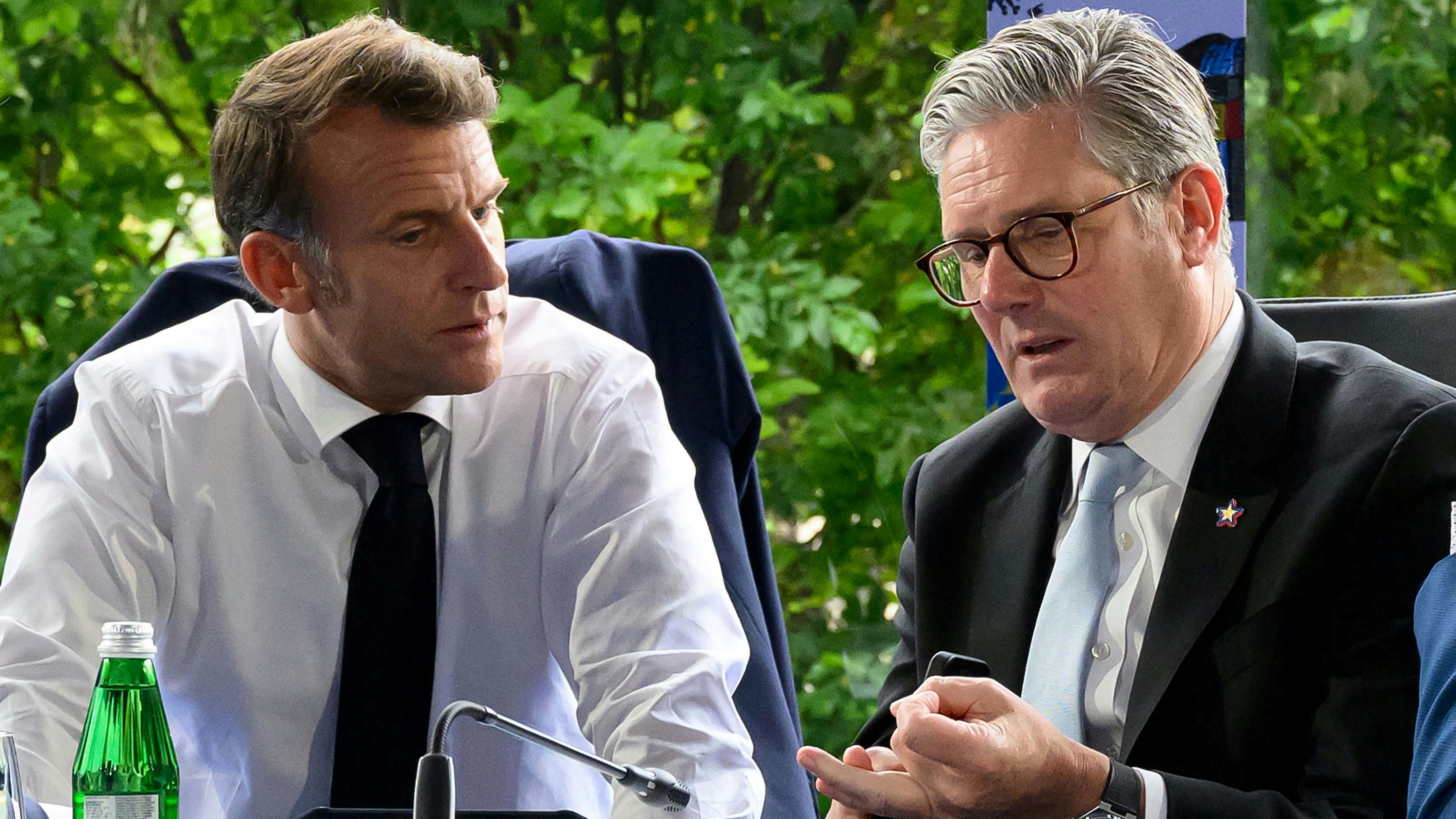 Frankreichs Präsident Emmanuel Macron und der britische Premier Keir Starmer.