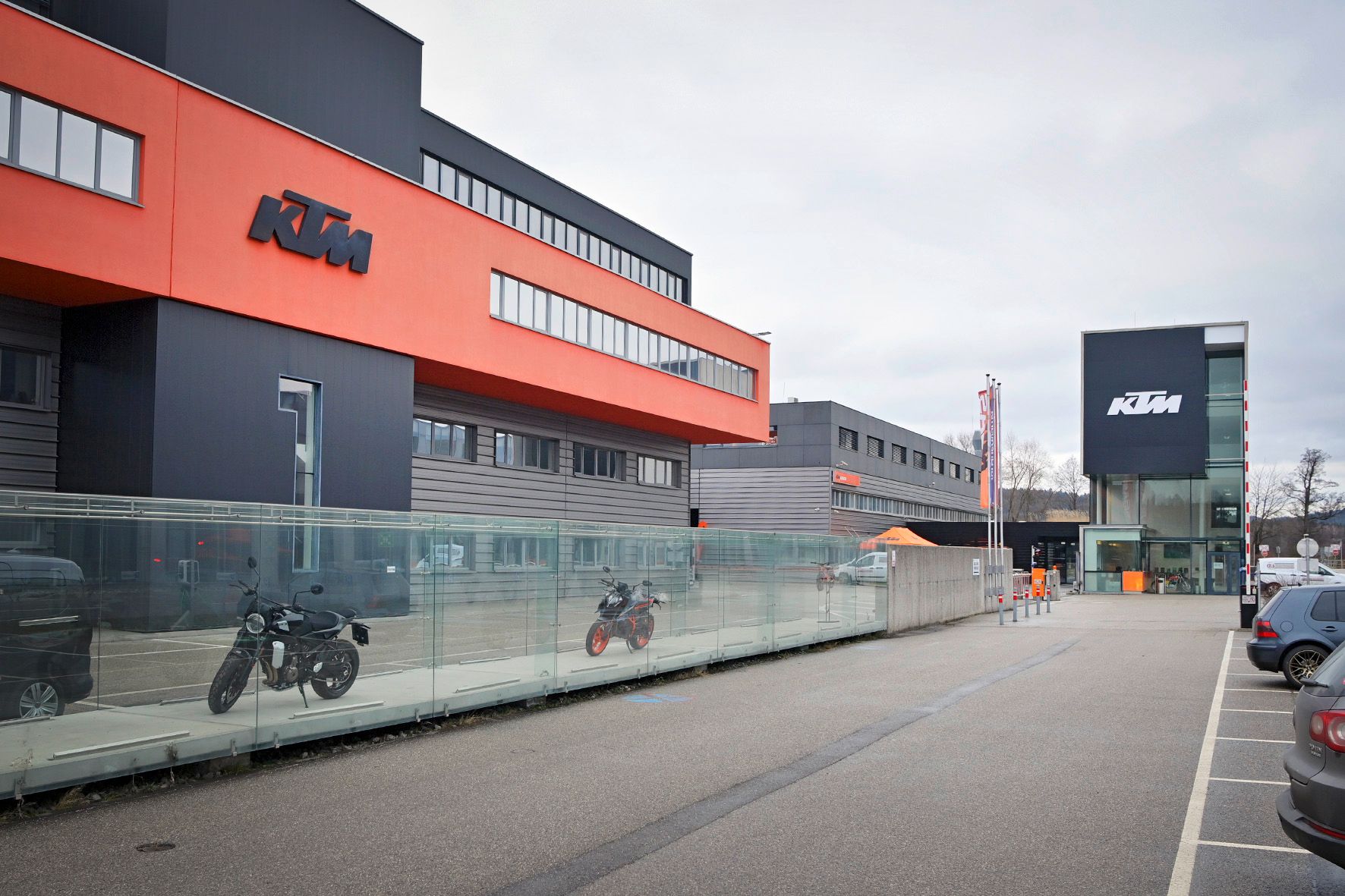Nach wie vor ist die Zukunft von KTM ungewiss. Im Bild: Hauptwerk in Mattighofen (Bez. Braunau)