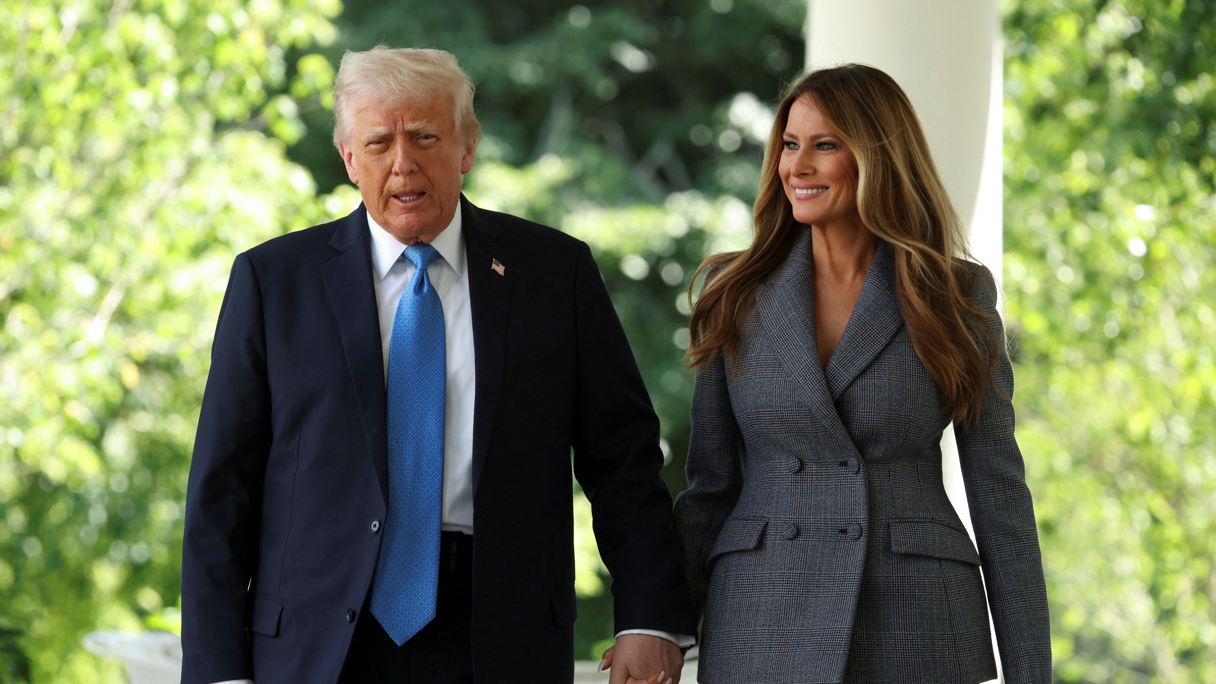 Heute.at - Trump und Melania unterzeichnen  Rachepornos-Gesetz