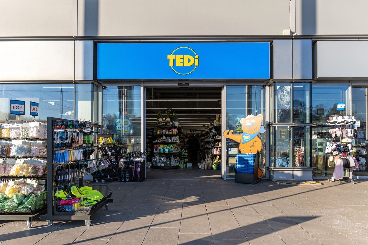 Die Frau überzog beim Diskonter Tedi in Baden die erlaubte Parkdauer.