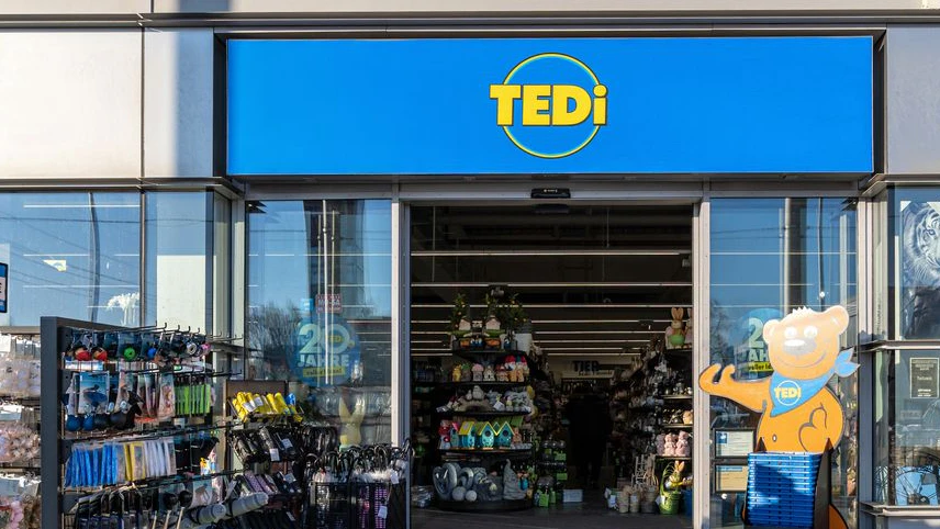 Die Frau überzog beim Diskonter Tedi in Baden die erlaubte Parkdauer.