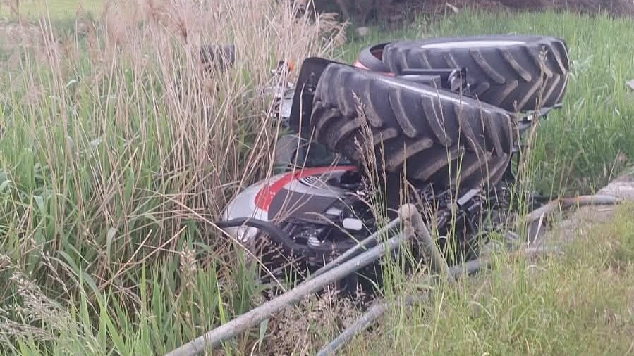 Traktor landete bei Flucht in Straßengraben