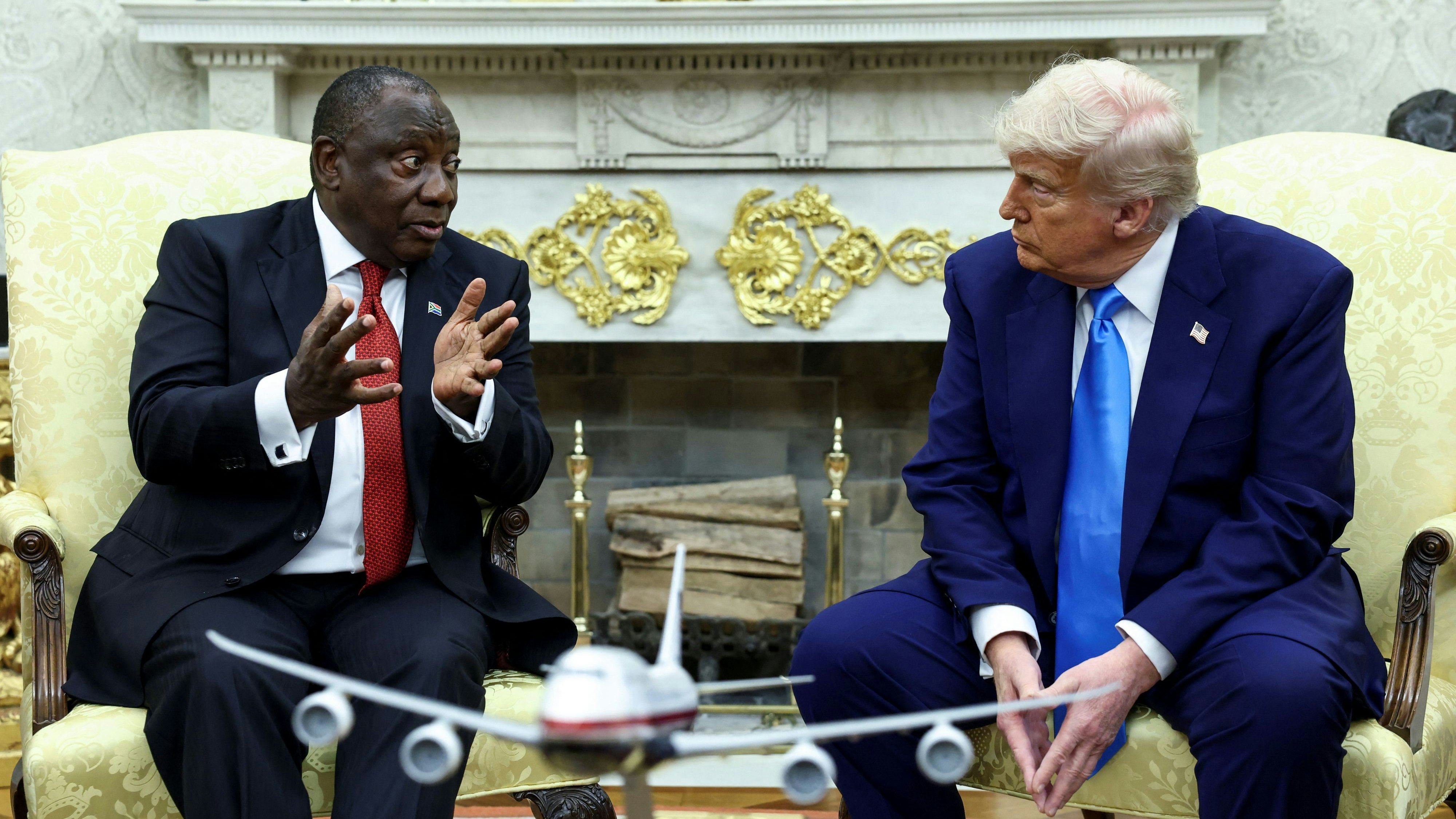 Heute.at - Genozid-Vorwurf: Trump führt Südafrikas Präsidenten vor