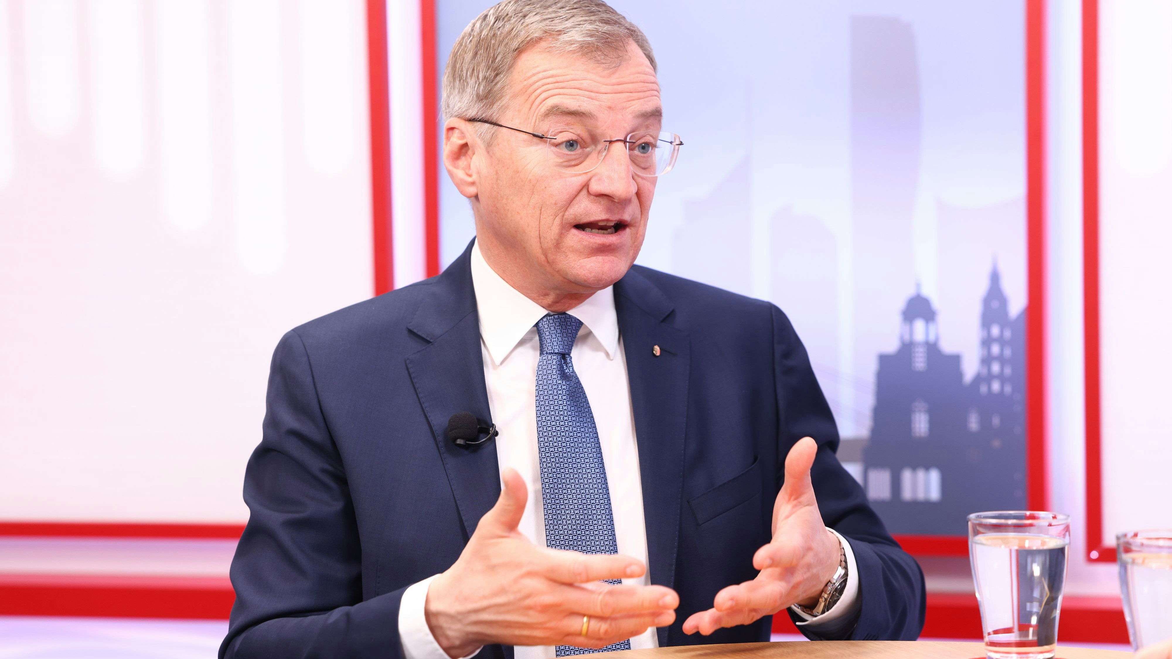 Heute.at - Einbürgerungen rückläufig: Stelzer sieht Kurs bestätigt