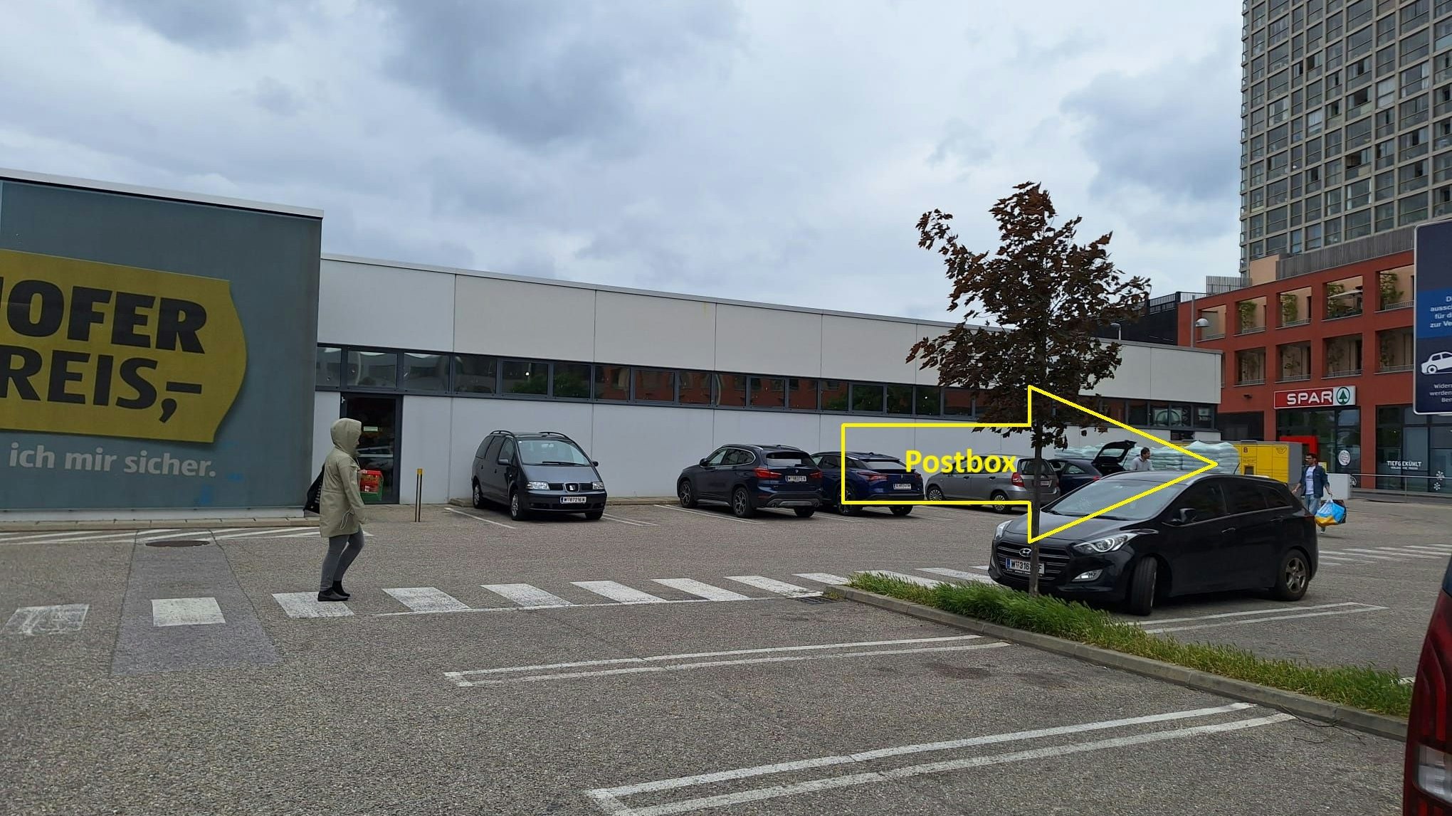 Diese Abholstation unterliegt den Öffnungszeiten der Hofer-Filiale