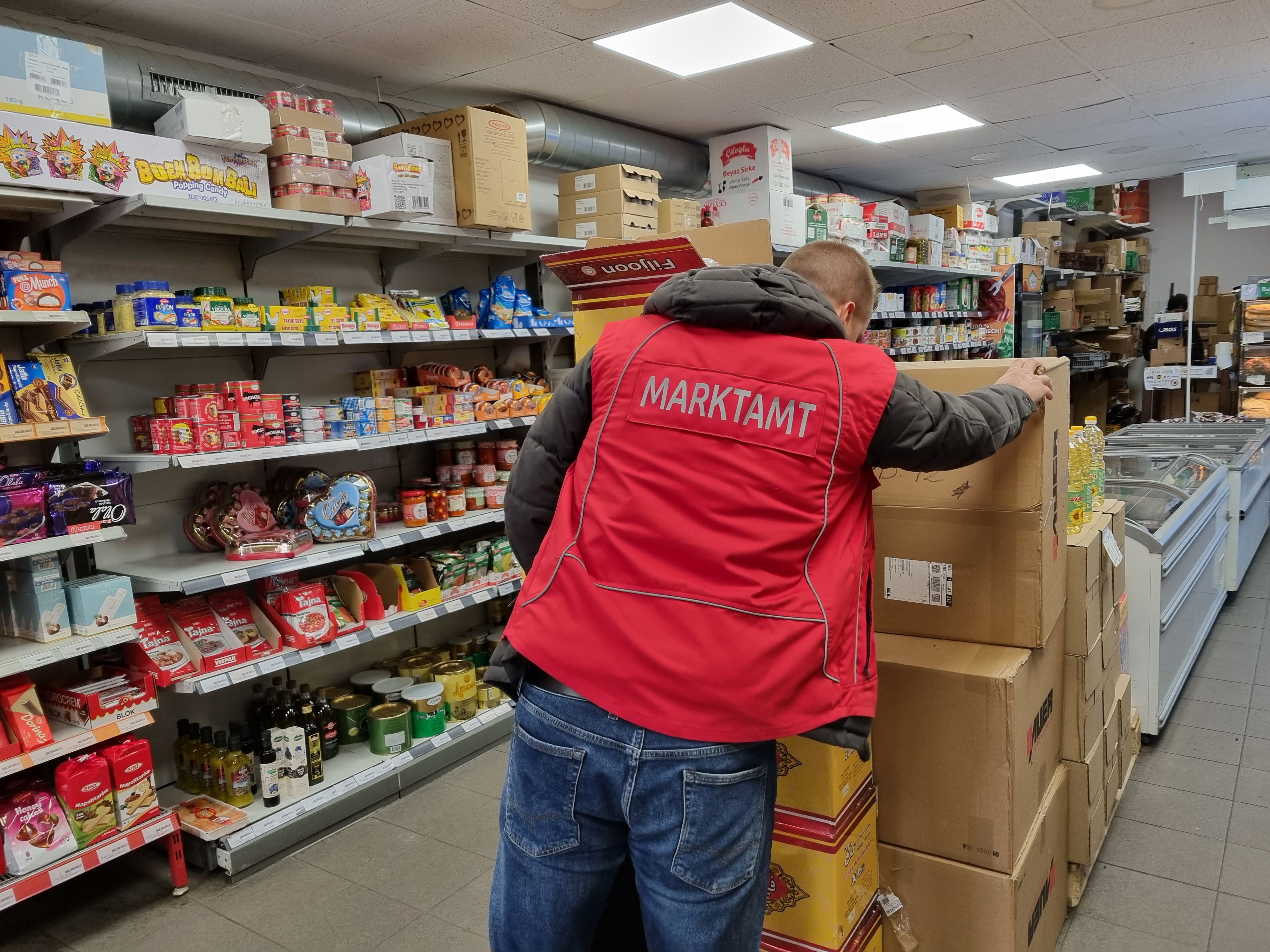 Das Marktamt Wien kontrollierte drei türkische Supermärkte in Flordisdorf.
