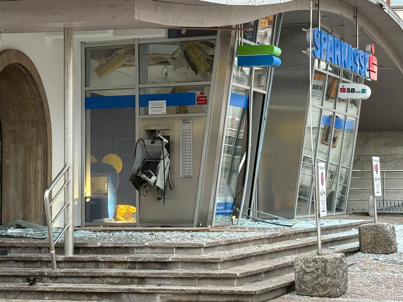 Am Mittwoch schlugen Bankomatsprenger in Tirol zu.