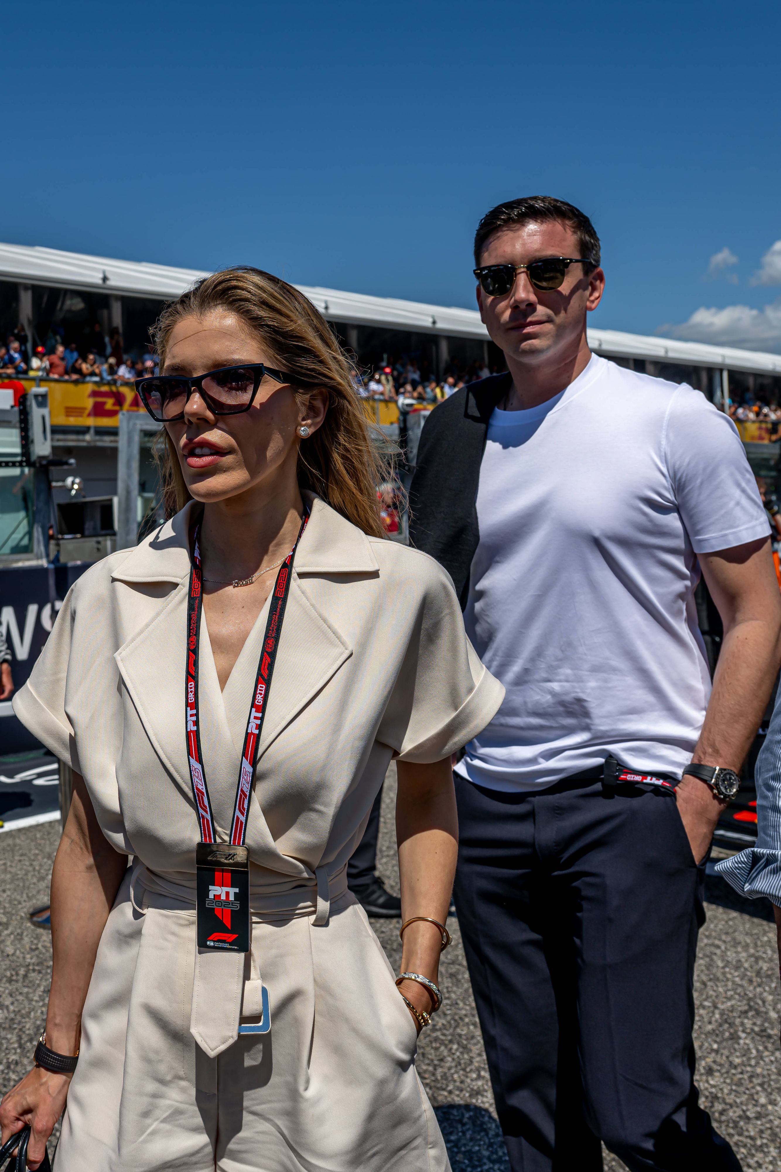 Victoria Swarokvski und Mark Mateschitz schlenderten durch den VIP-Bereich in Imola.