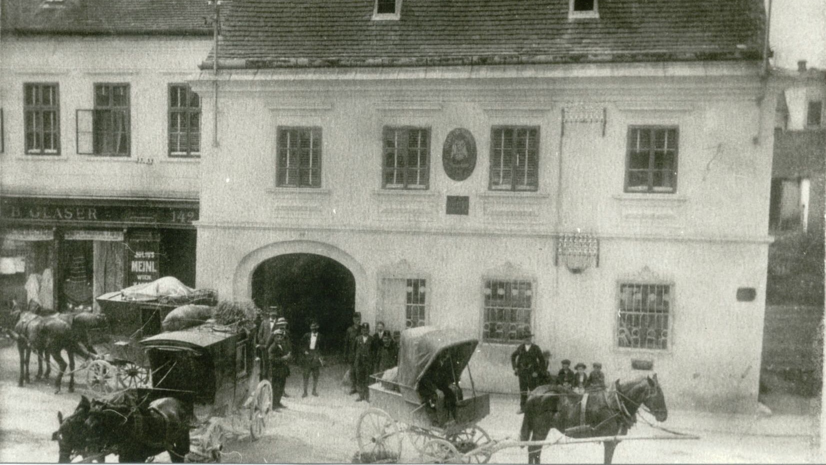Die Poststation in Poysdorf 1913 am Dreifaltigkeitsplatz 4