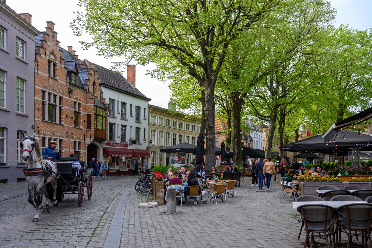 Brügge ist bekannt für seine Pflastersteinstraßen – diese haben es jedoch auch Touristen angetan.