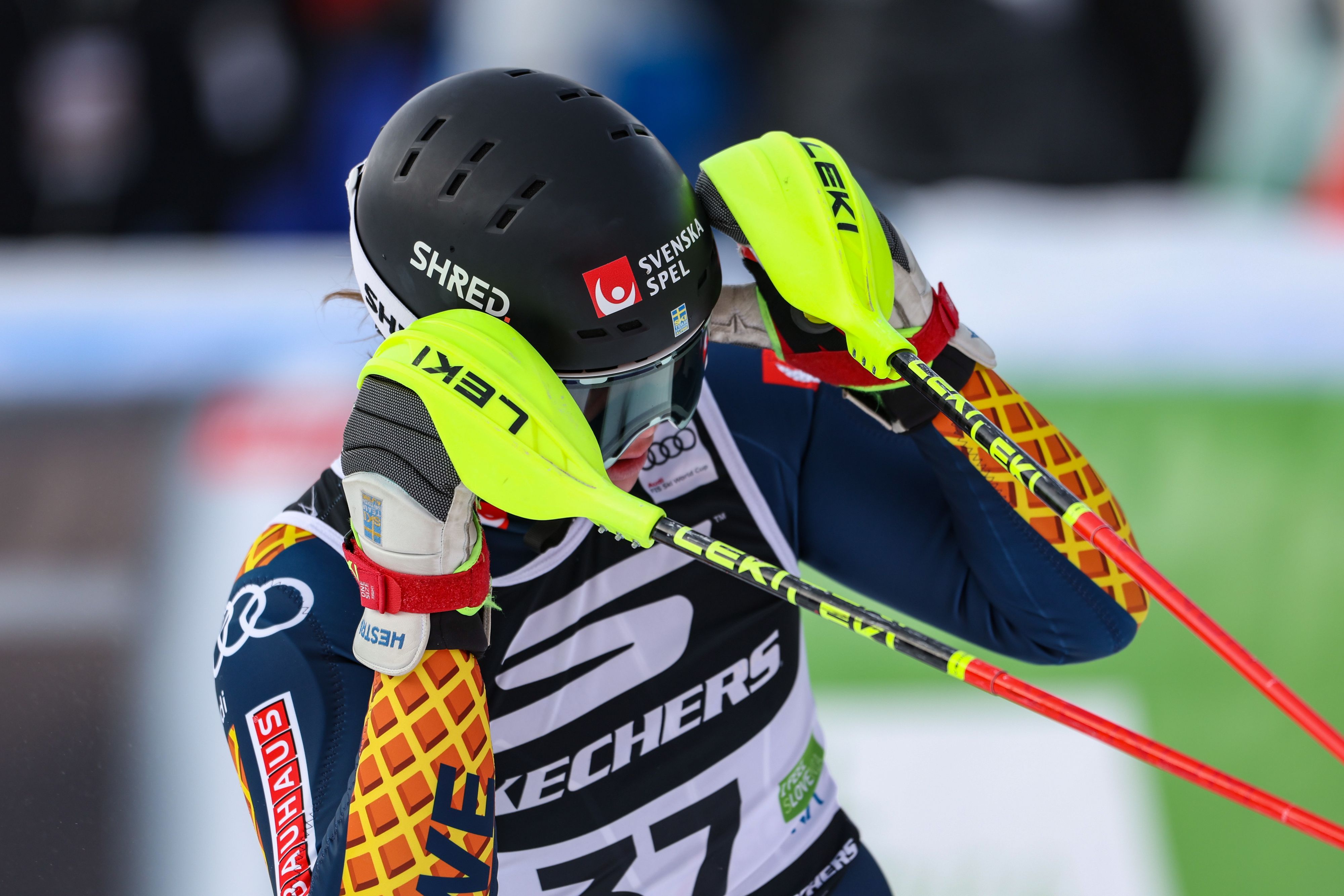 Estelle Alphand spricht nun über ihren Ex-Trainer. 