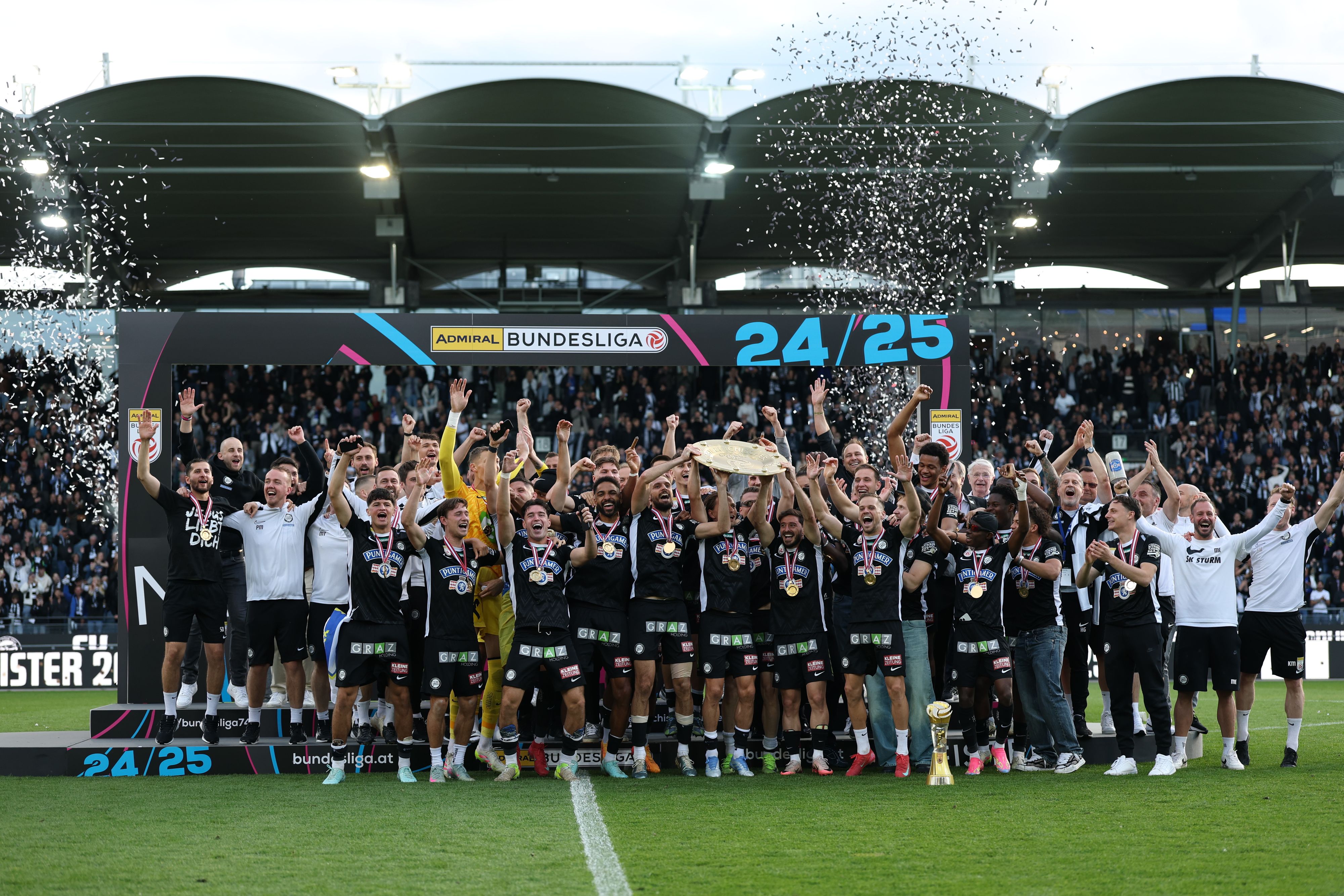 Sturm Graz ist zum zweiten Mal In Folge österreichischer Meister. 