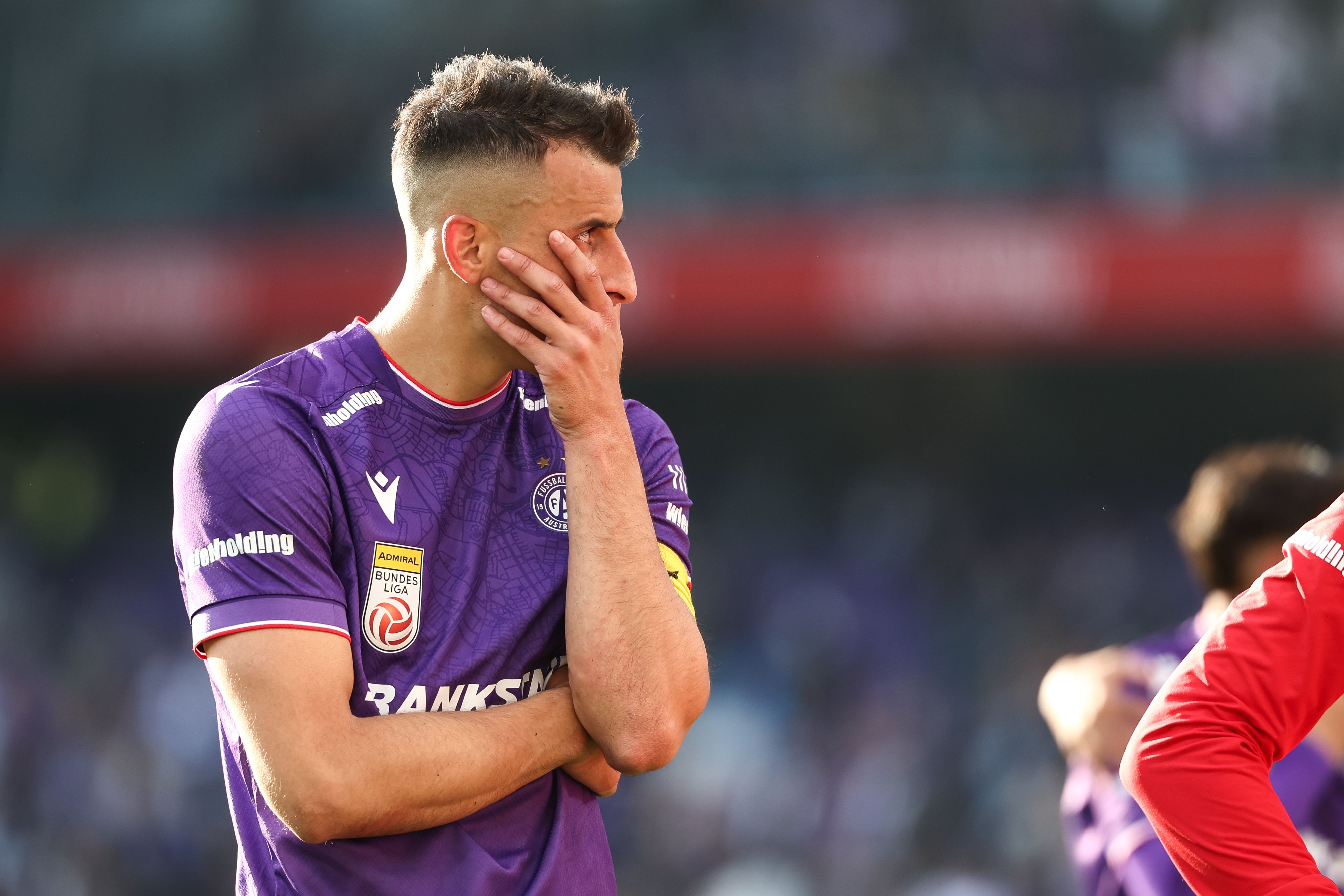 Austria-Kapitän Manfred Fischer war nach dem Spiel am Boden zerstört. 