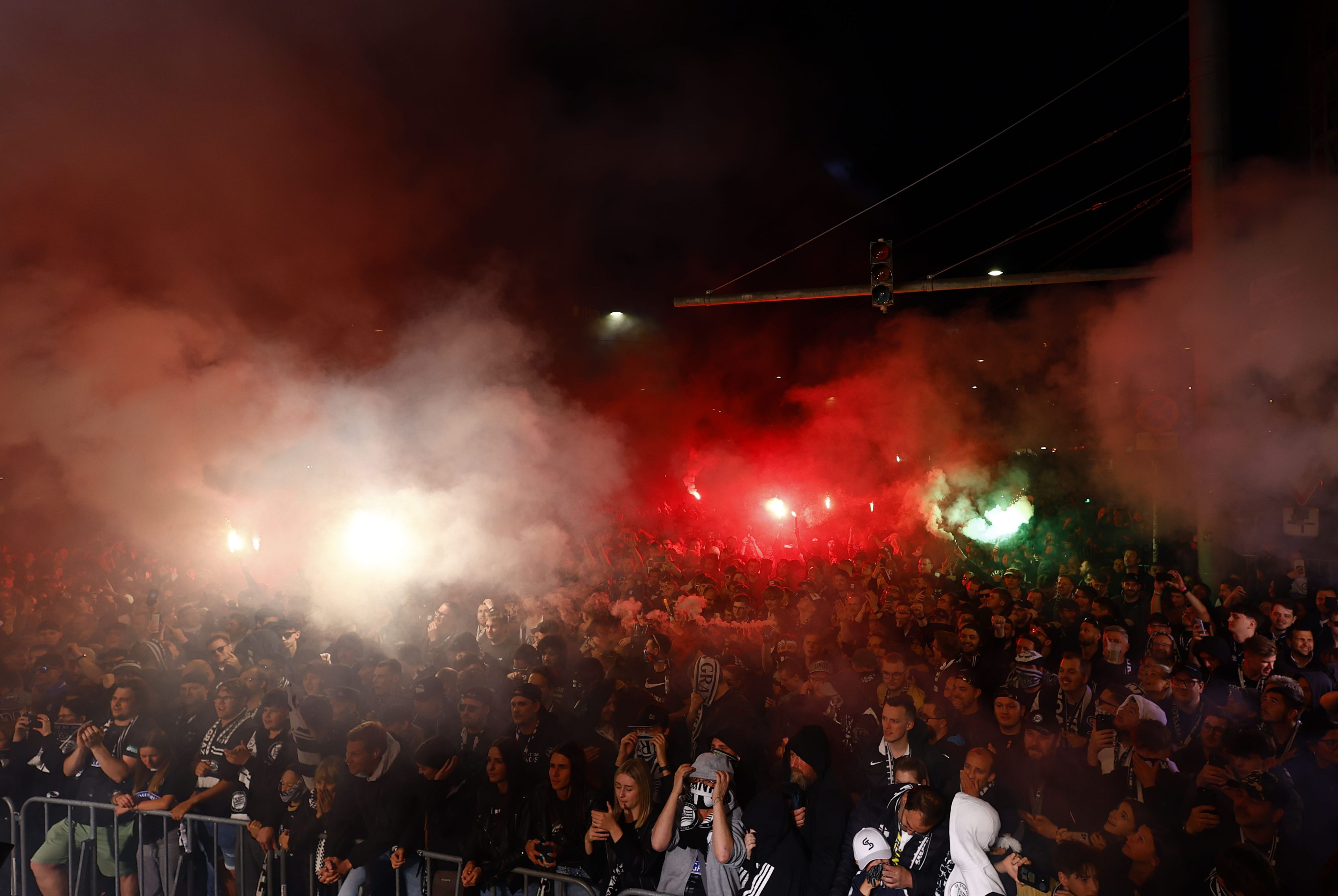 Das Bühnenprogramm wurde nach nur zwei Stunden abgebrochen. 