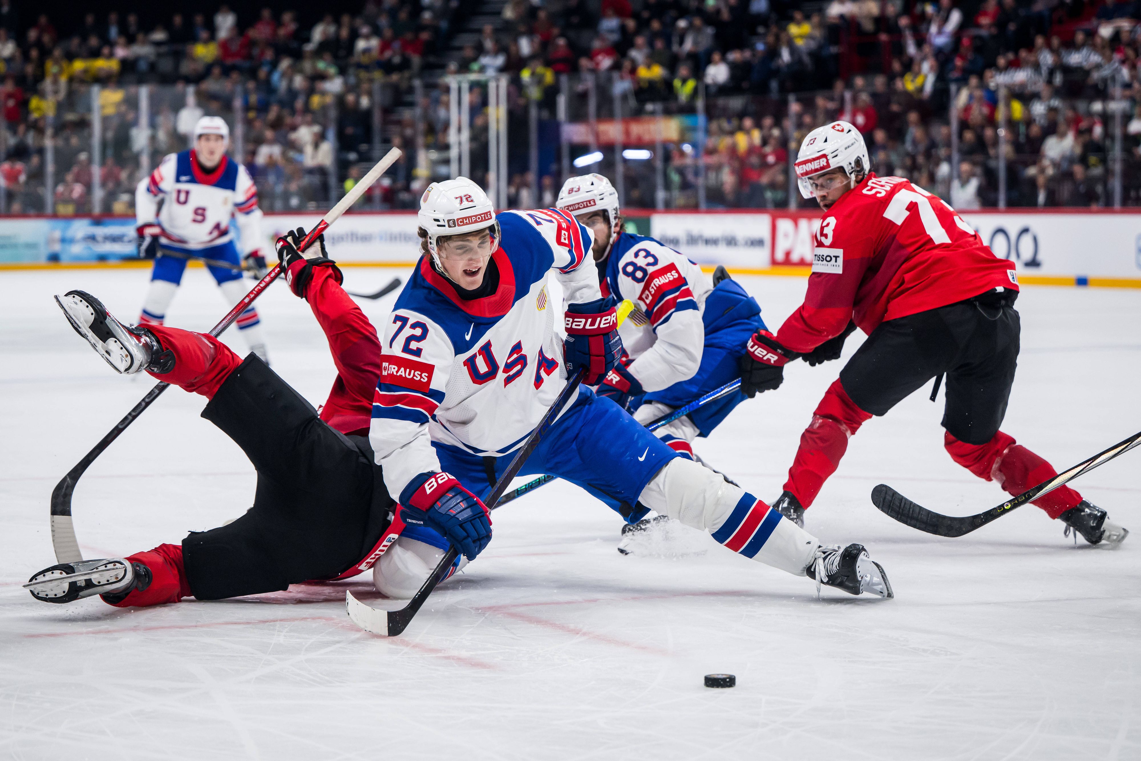 Buffalo-Star Tage Thompson schießt die USA in der Overtime zu Gold.