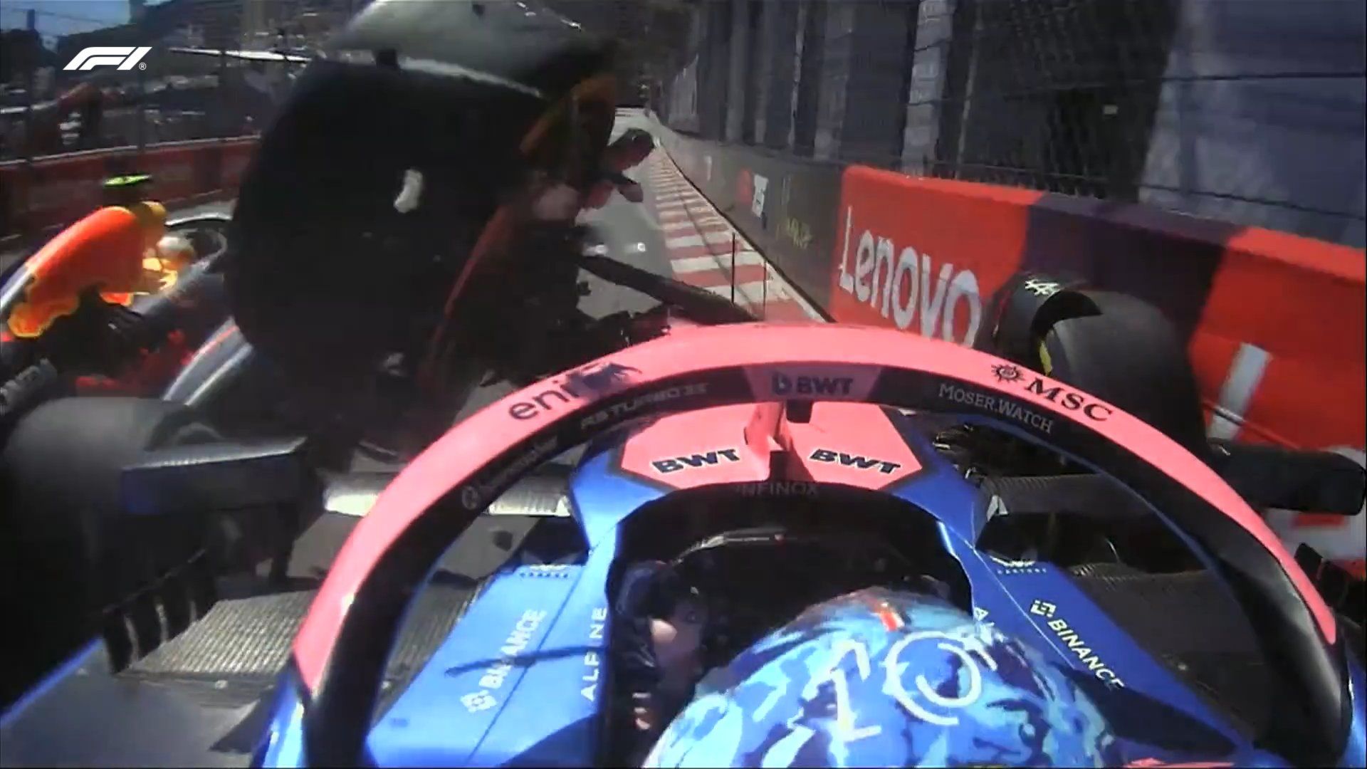 Pierre Gasly rast ungebremst in Yuki Tsunoda.