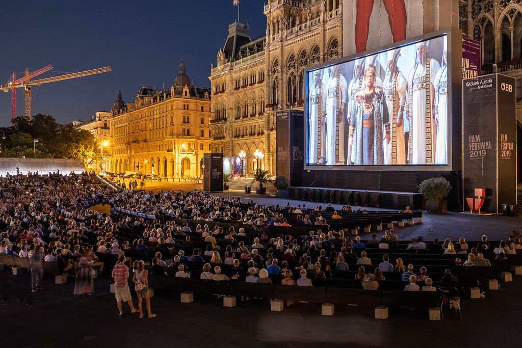 Musik unter Sternen am Wiener Rathausplatz